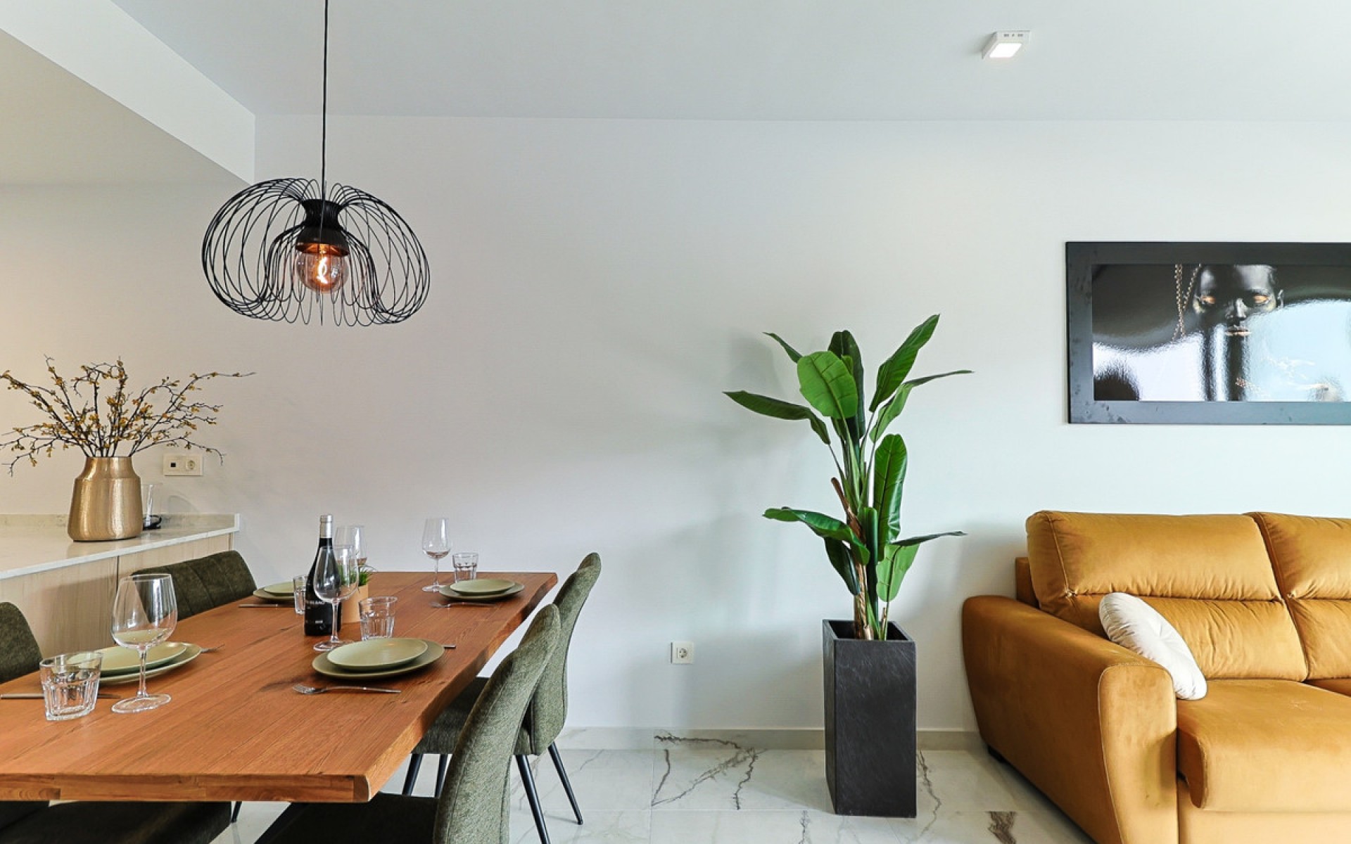 Resale - Apartment - Los Altos