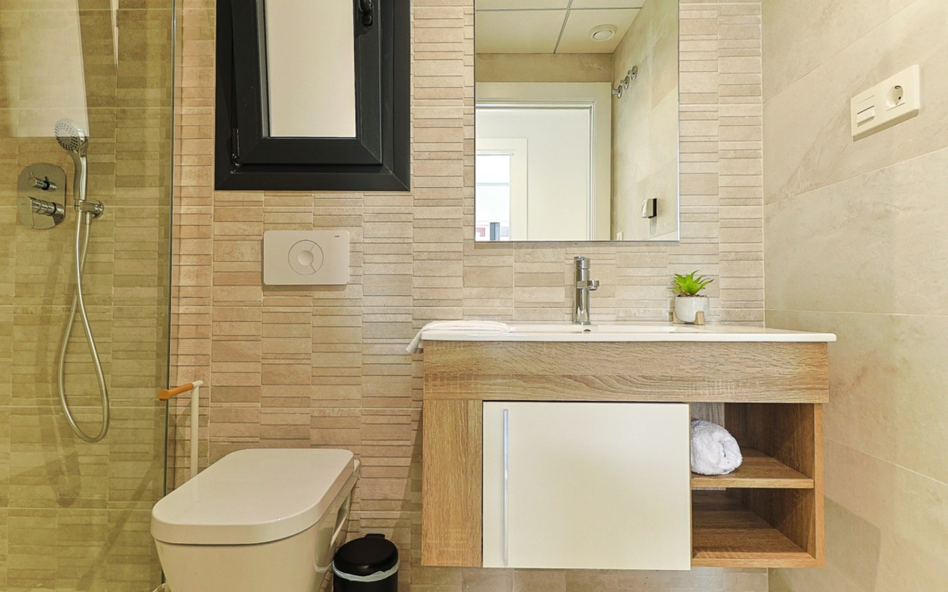 Resale - Apartment - Los Altos