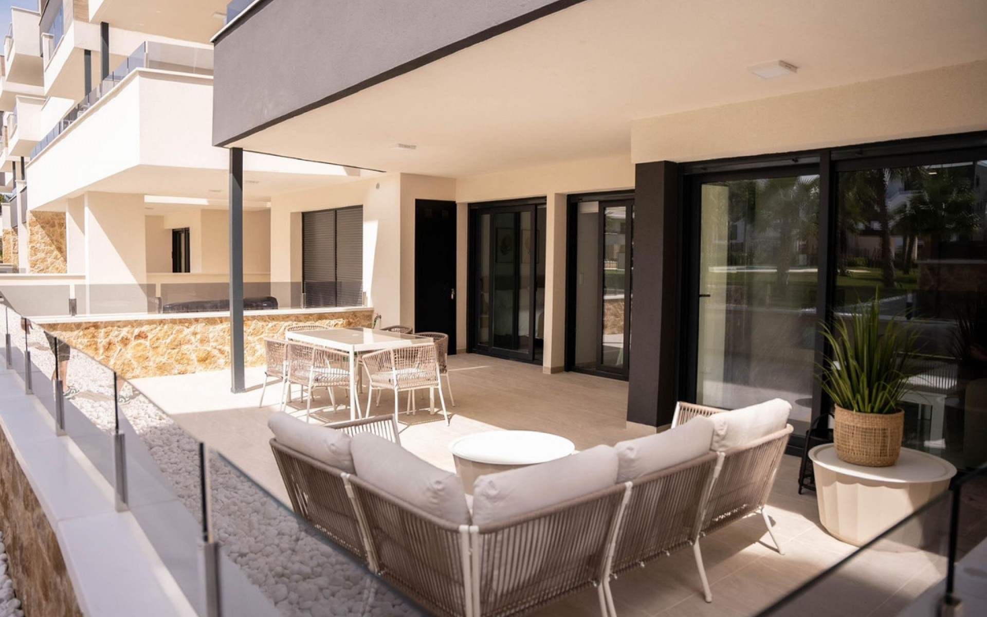 Resale - Apartment - Los Altos