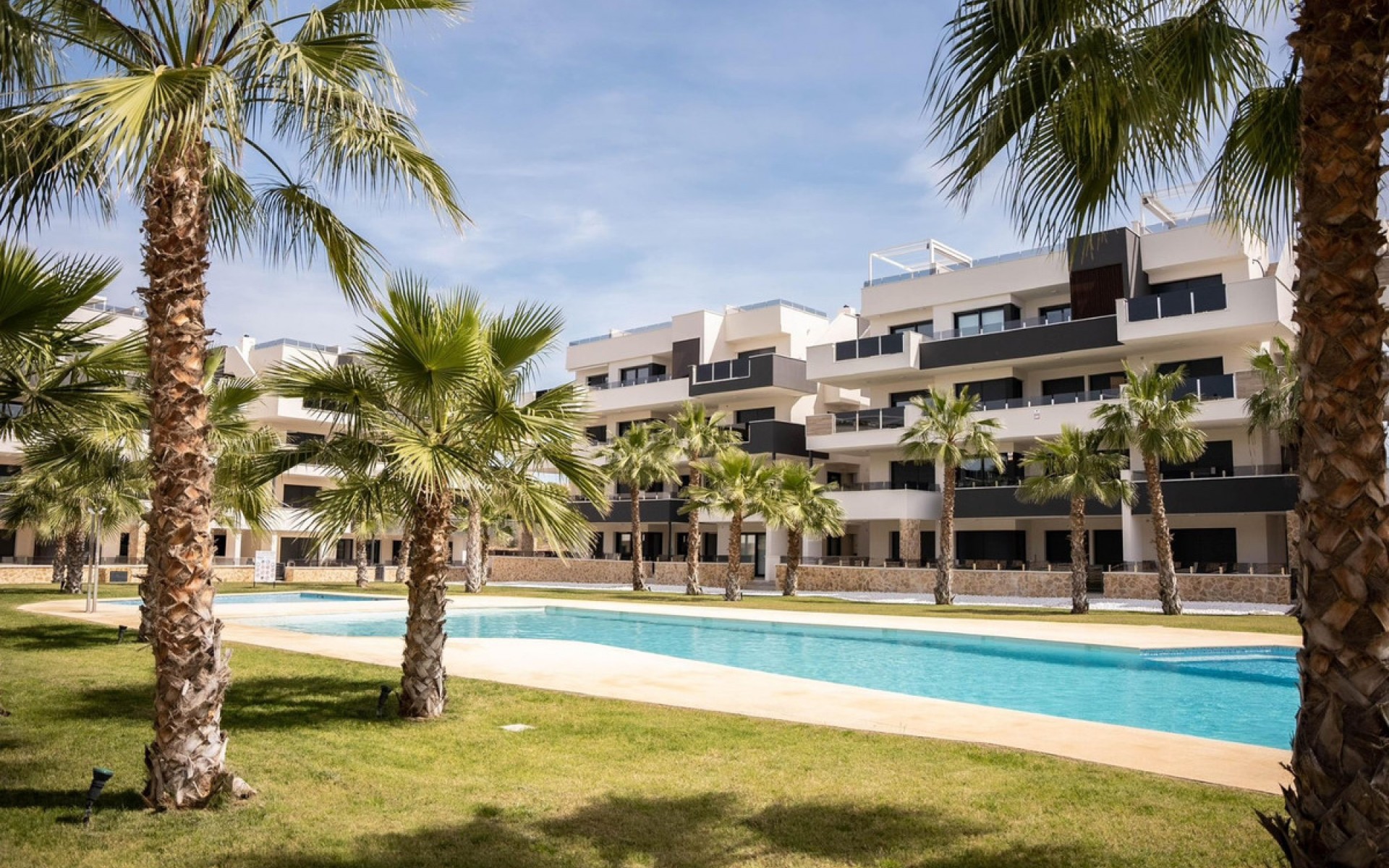 Resale - Apartment - Los Altos