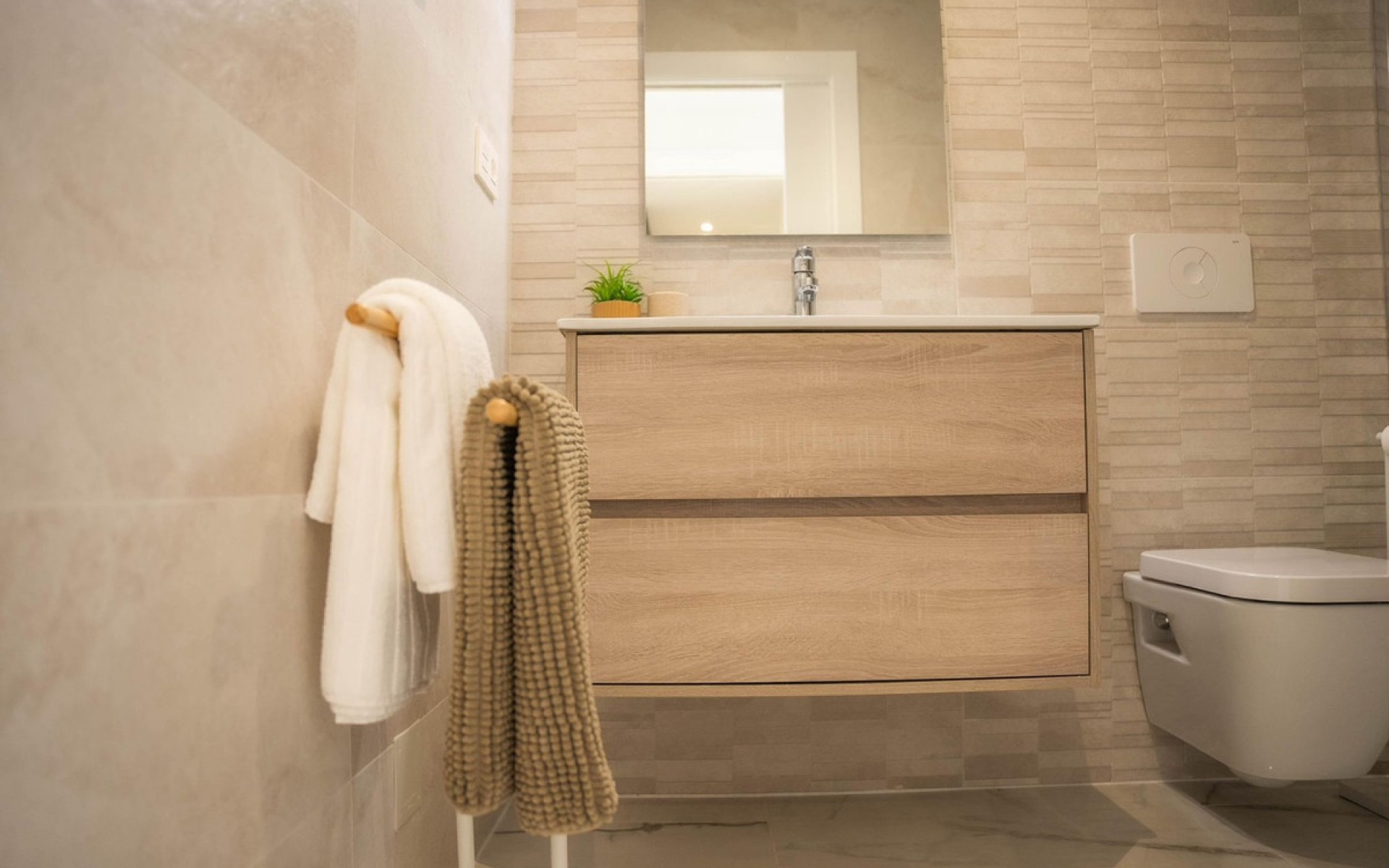 Resale - Apartment - Los Altos