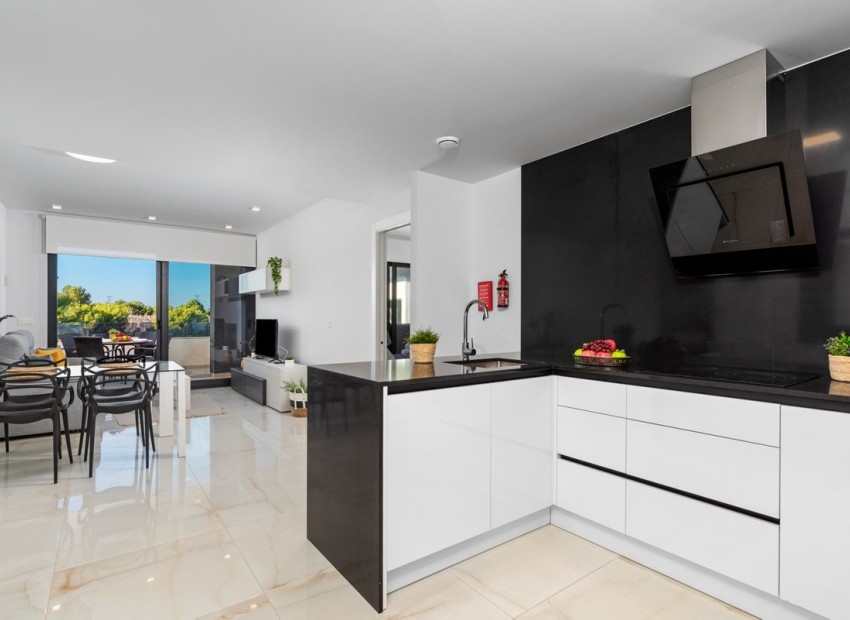 Resale - Apartment - Los Altos