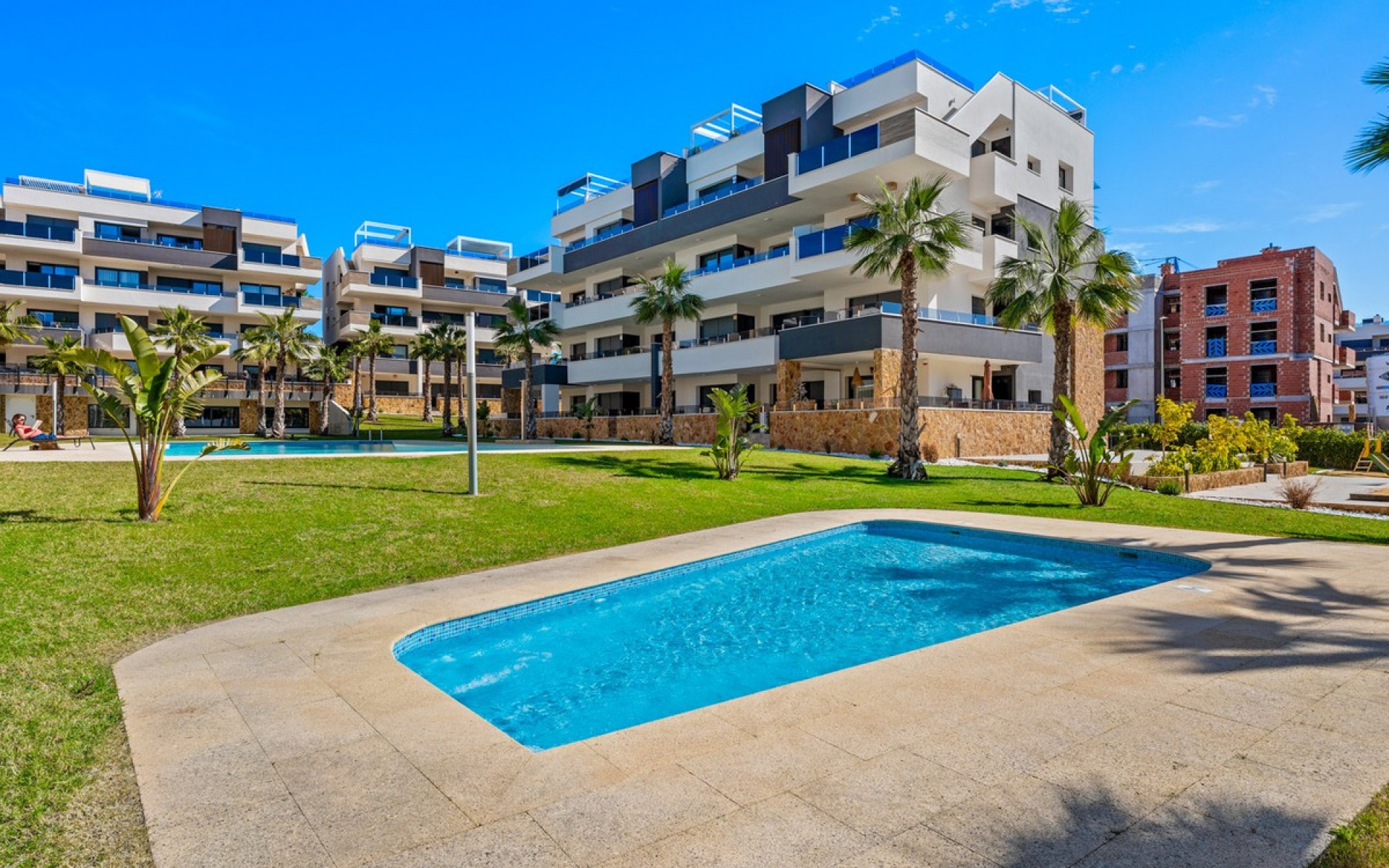 Resale - Apartment - Los Altos