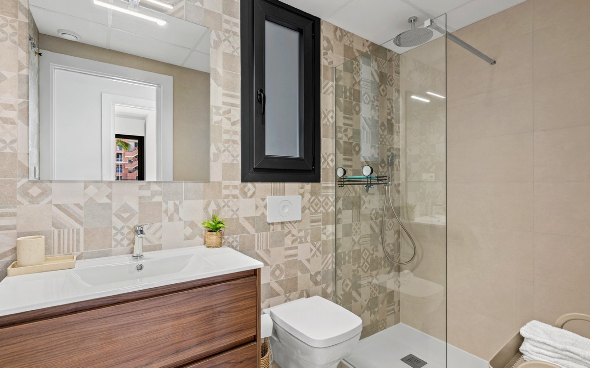 Resale - Apartment - Los Altos