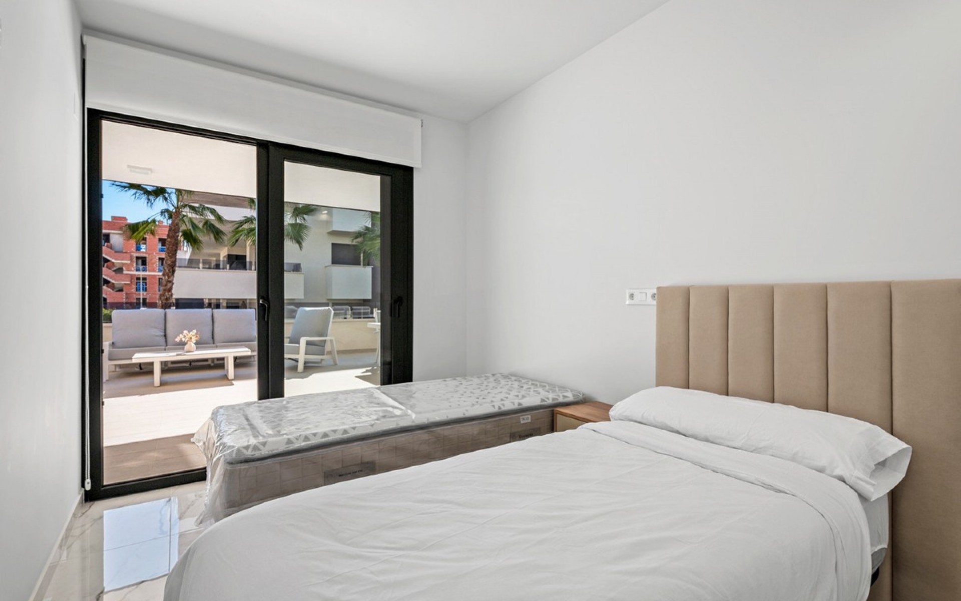 Resale - Apartment - Los Altos