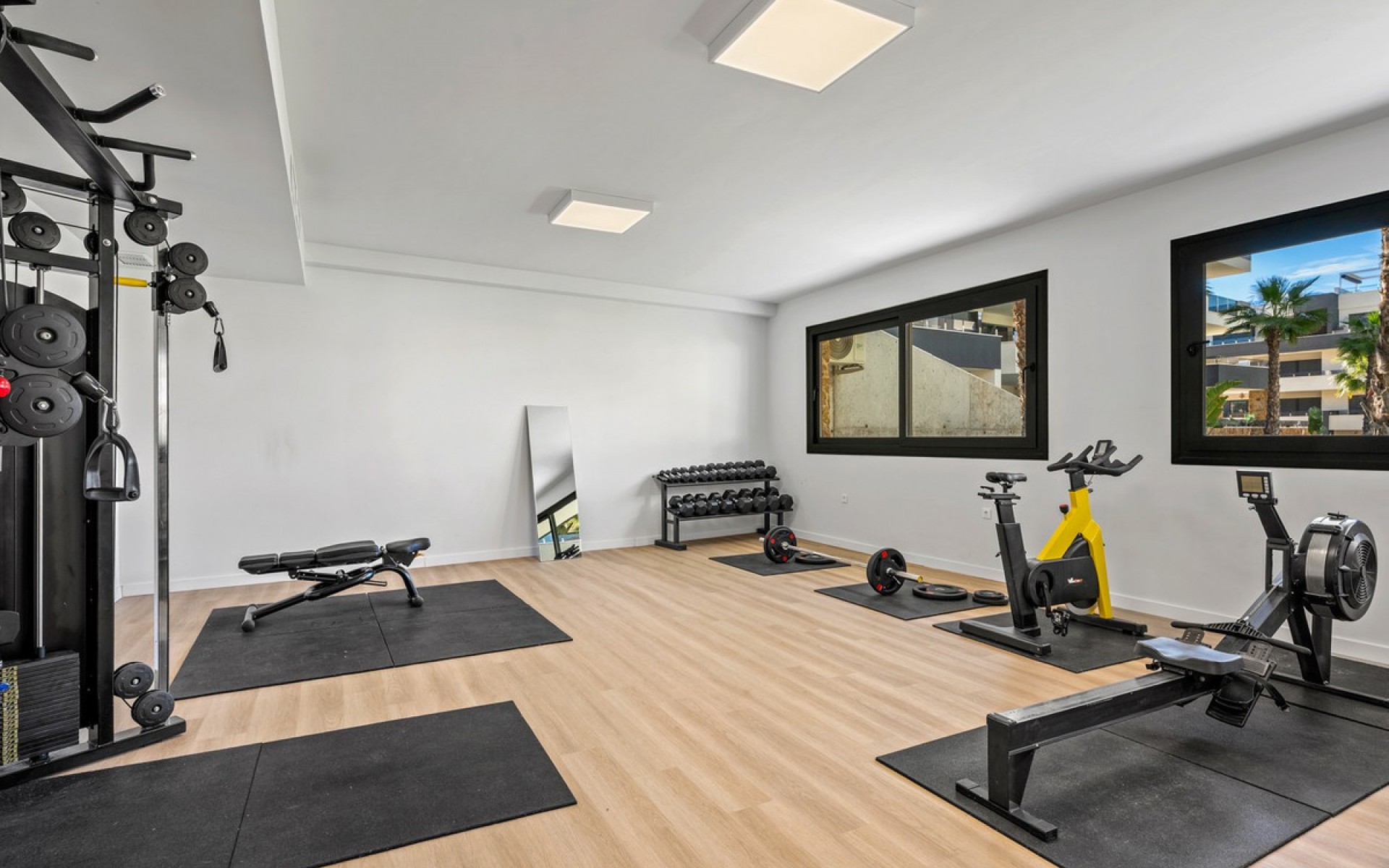 Resale - Apartment - Los Altos