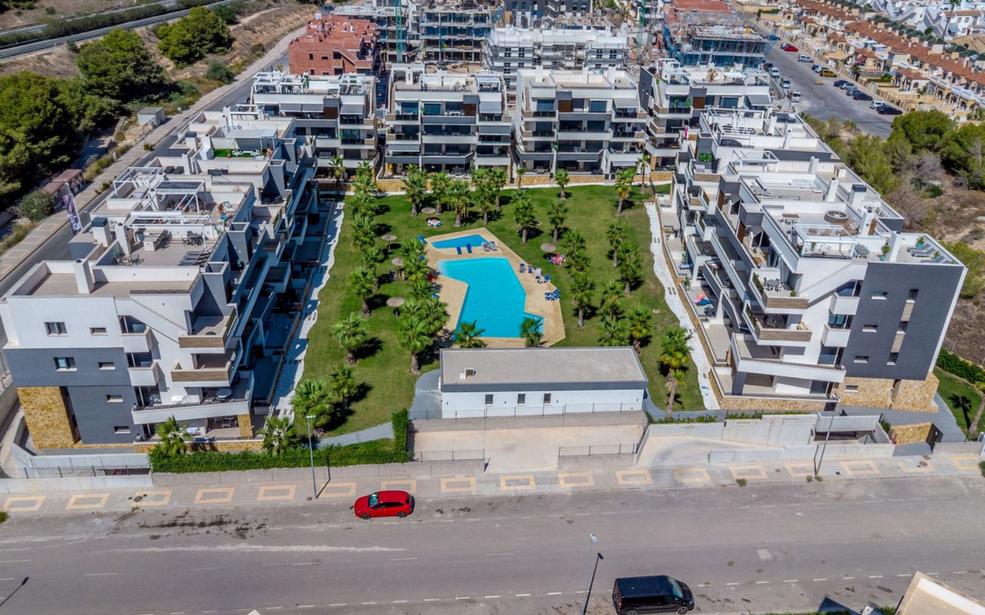 Resale - Apartment - Los Altos