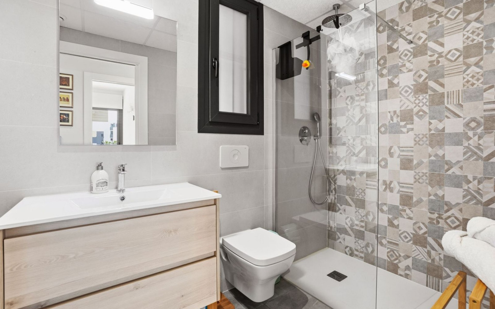 Resale - Apartment - Los Altos