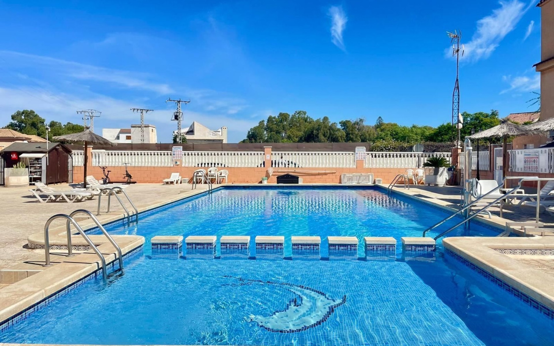 Resale - Apartment - Los Altos