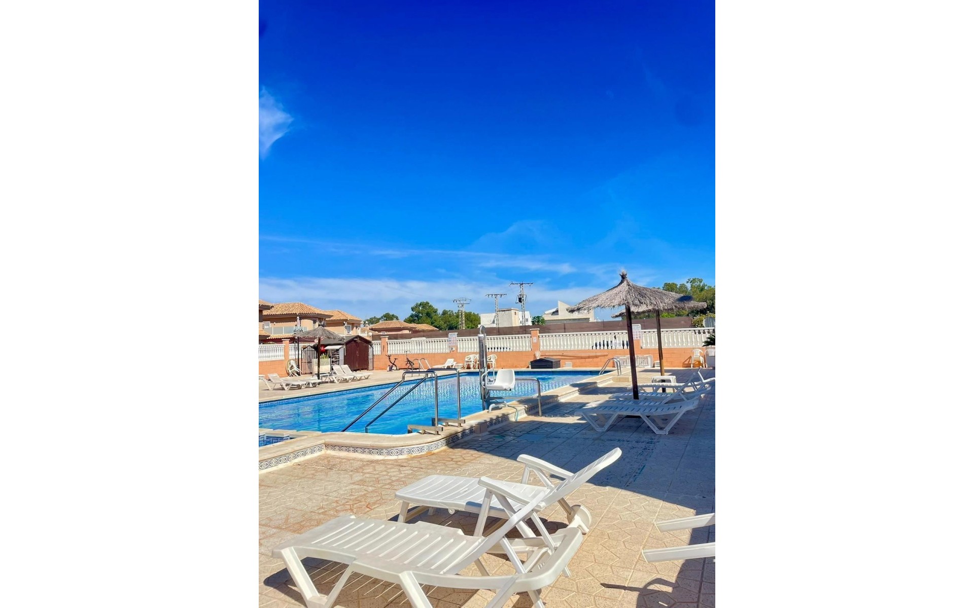 Resale - Apartment - Los Altos