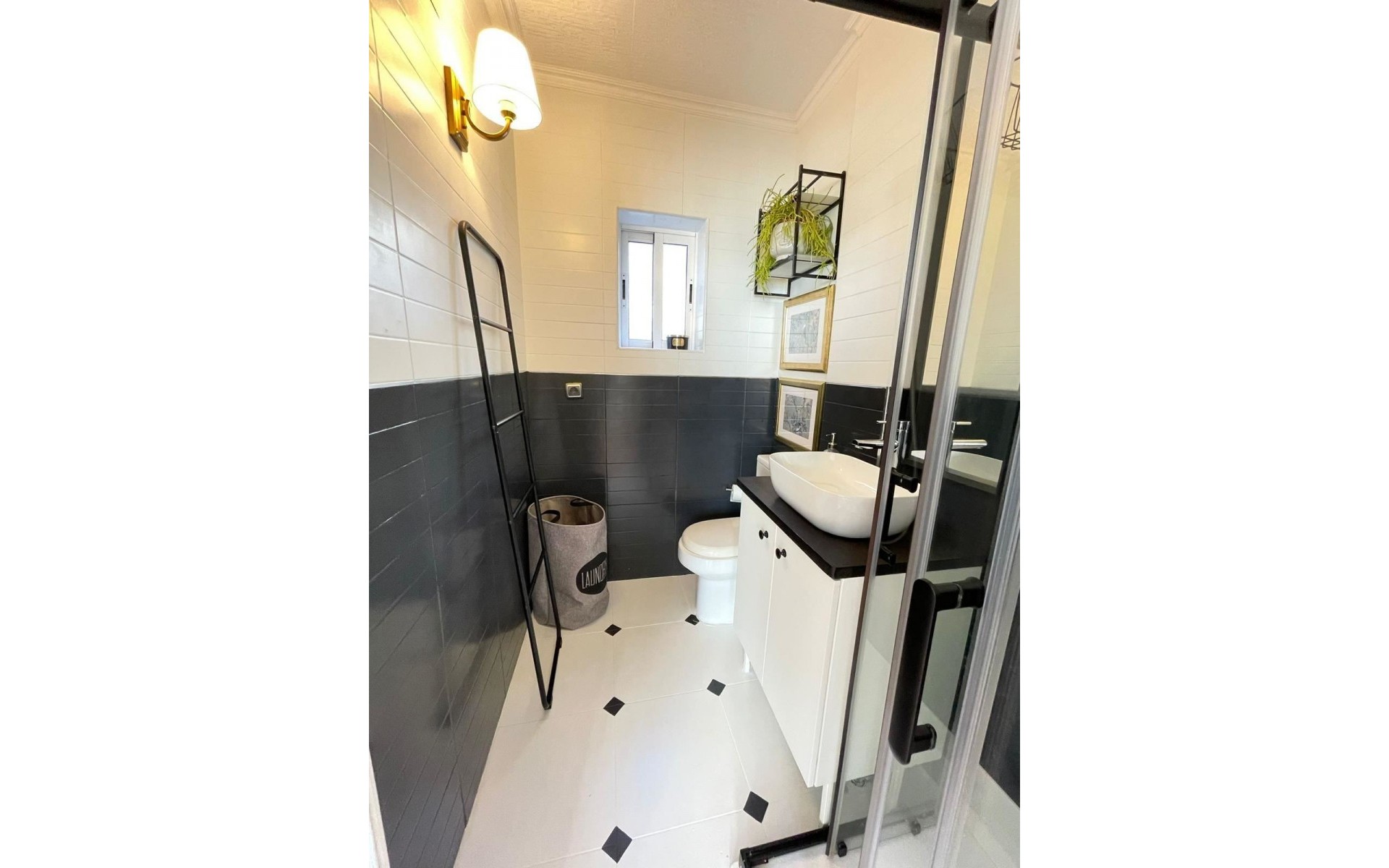 Resale - Apartment - Los Altos