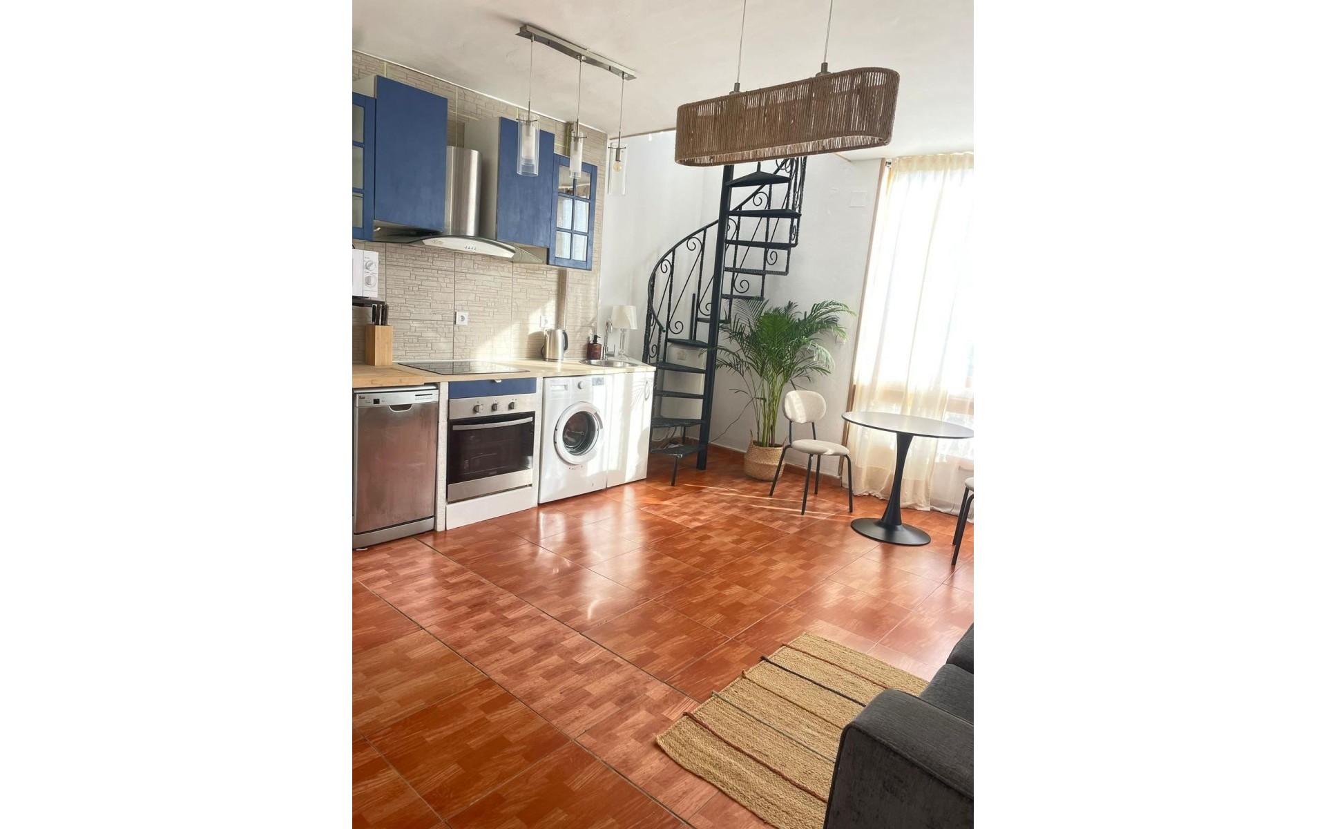 Resale - Apartment - Los Altos