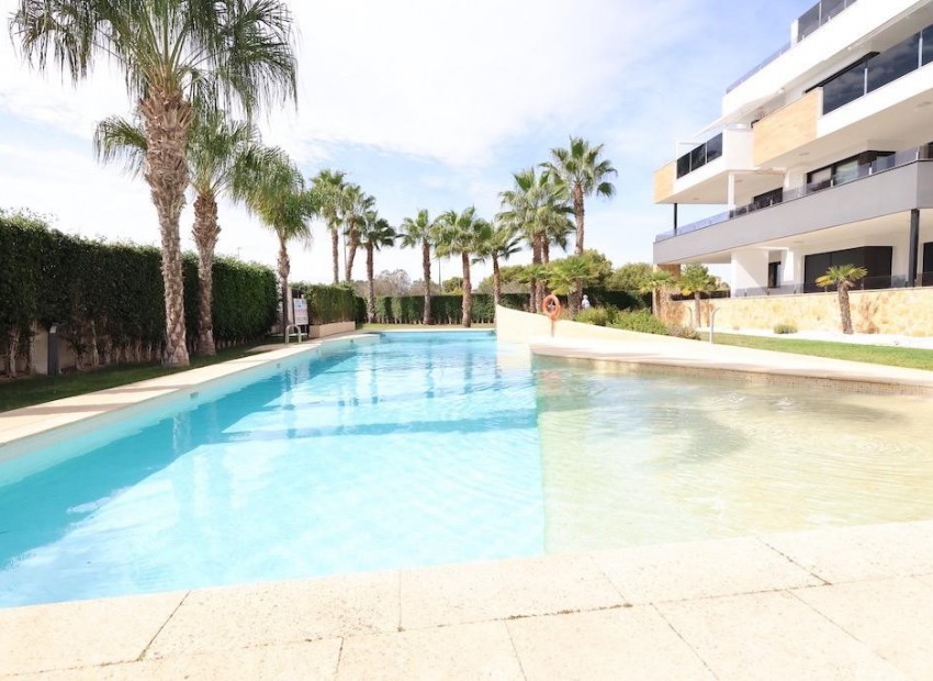 Resale - Apartment - Los Altos