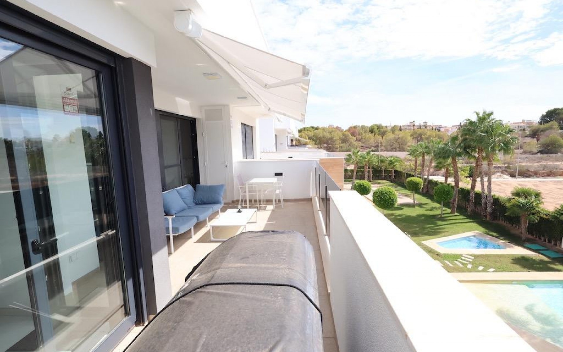 Resale - Apartment - Los Altos