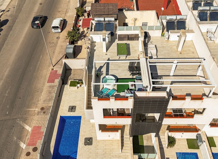 Resale - Apartment - Los Altos