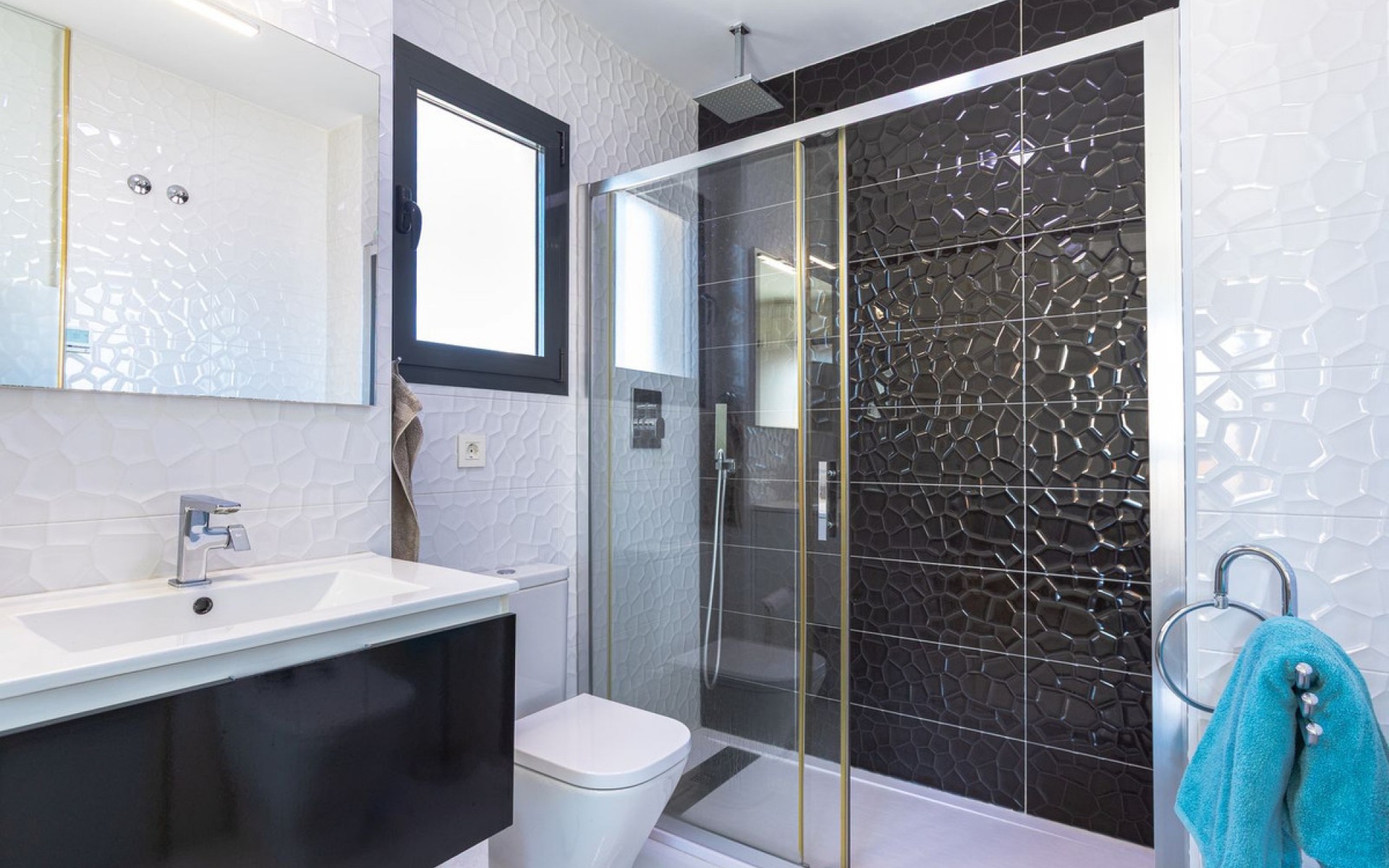 Resale - Apartment - Los Altos