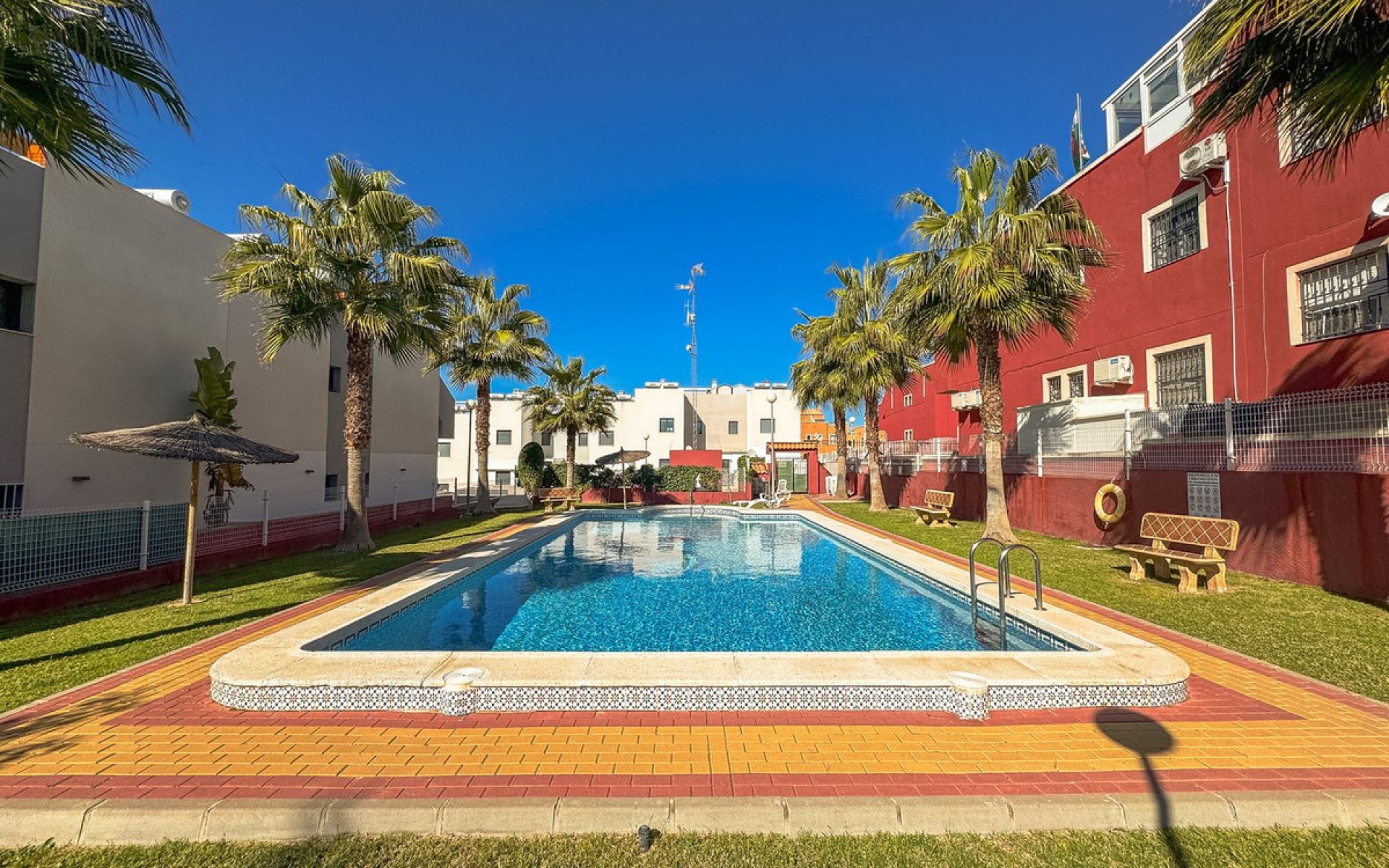 Resale - Apartment - Los Altos
