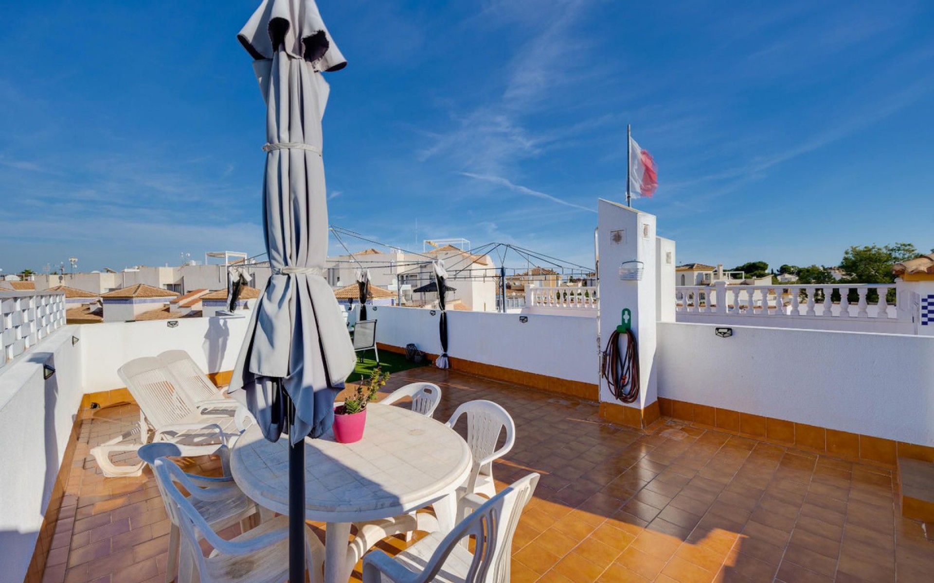 Resale - Apartment - Los Altos