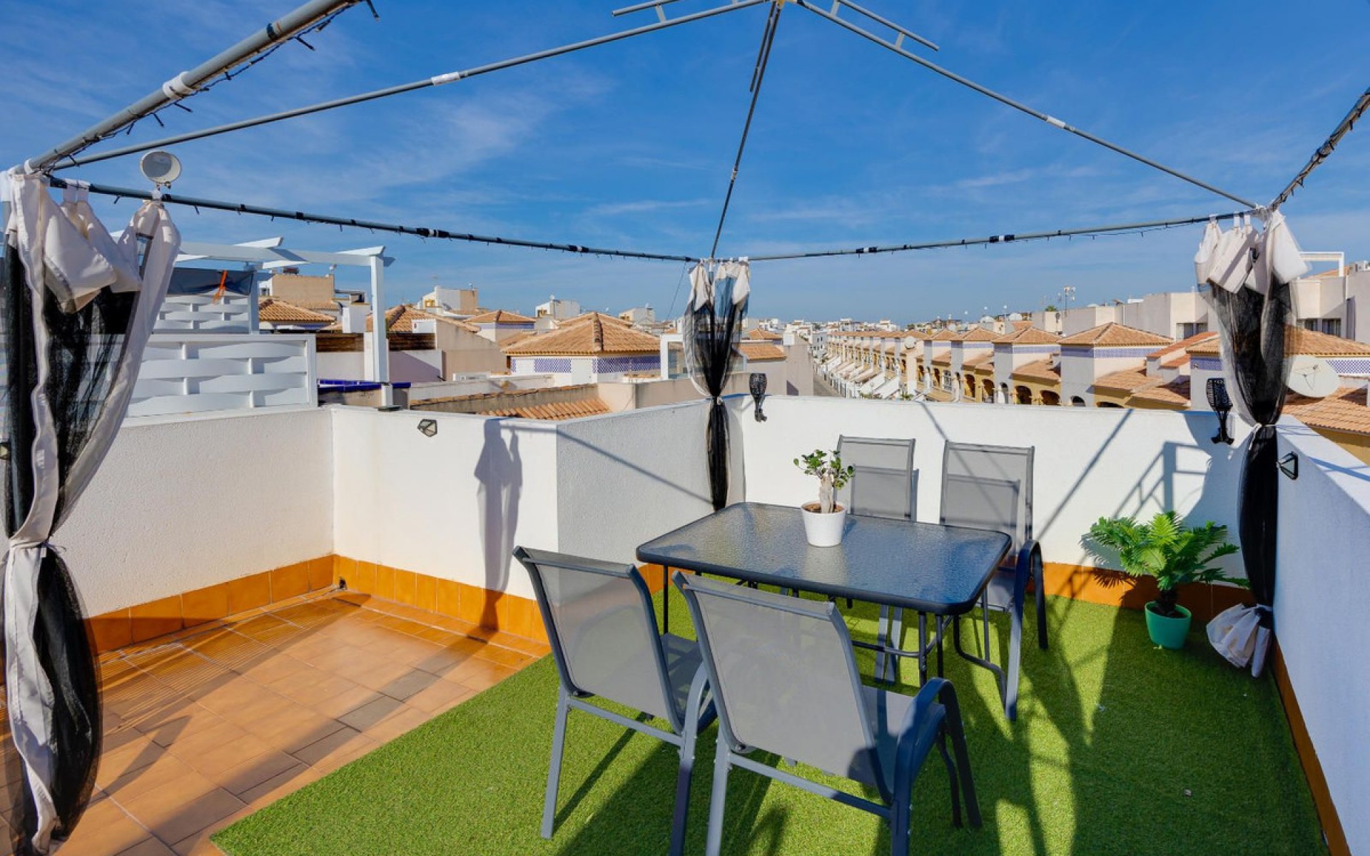 Resale - Apartment - Los Altos