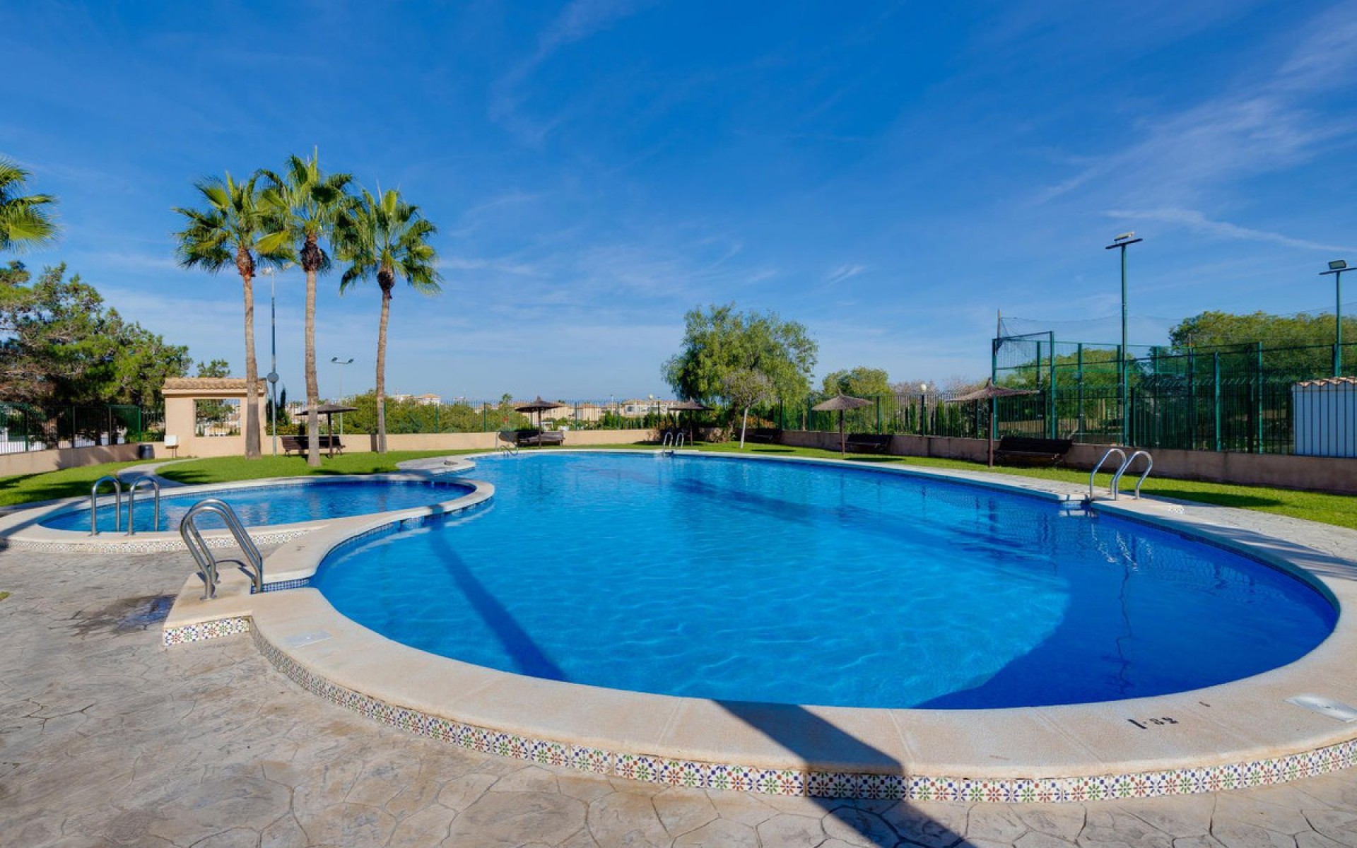 Resale - Apartment - Los Altos