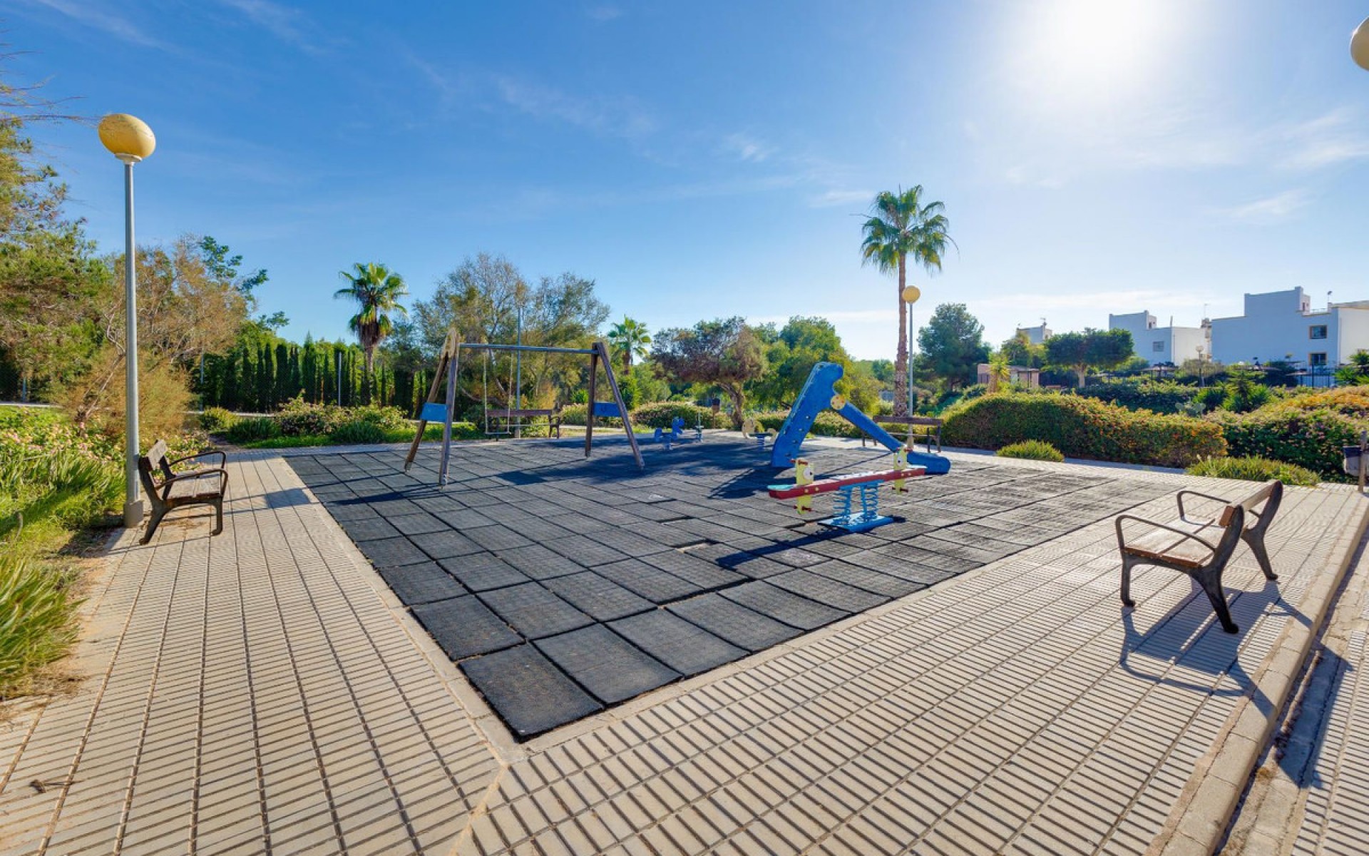 Resale - Apartment - Los Altos