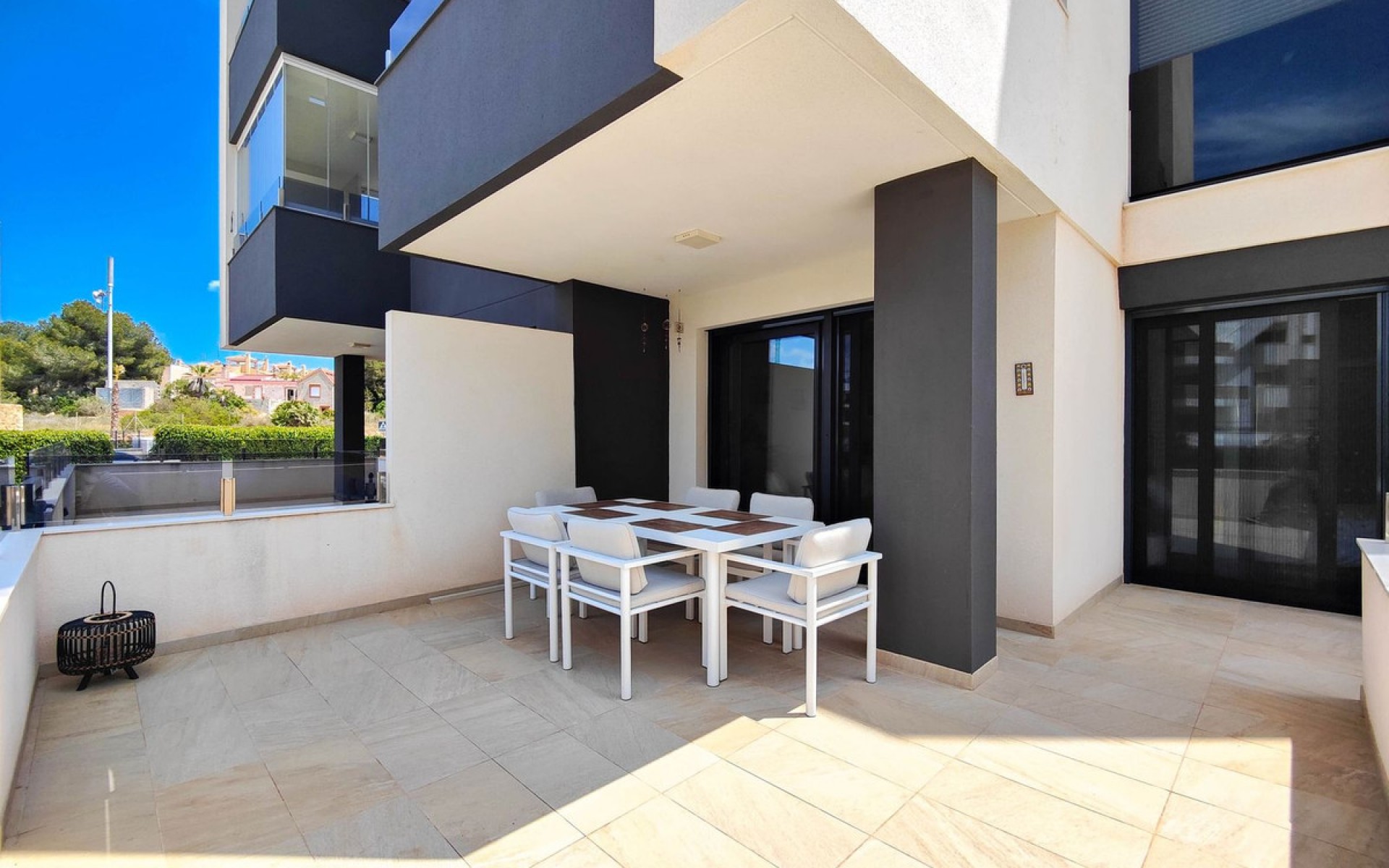 Resale - Apartment - Los Altos