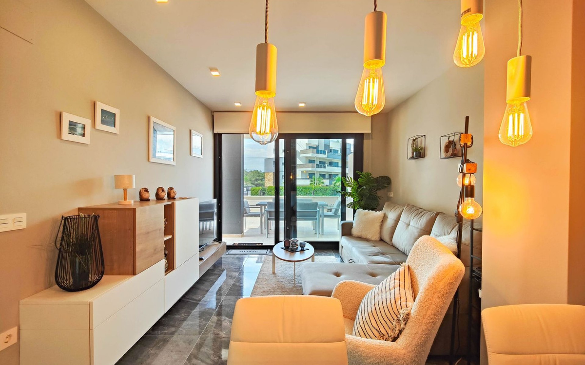 Resale - Apartment - Los Altos