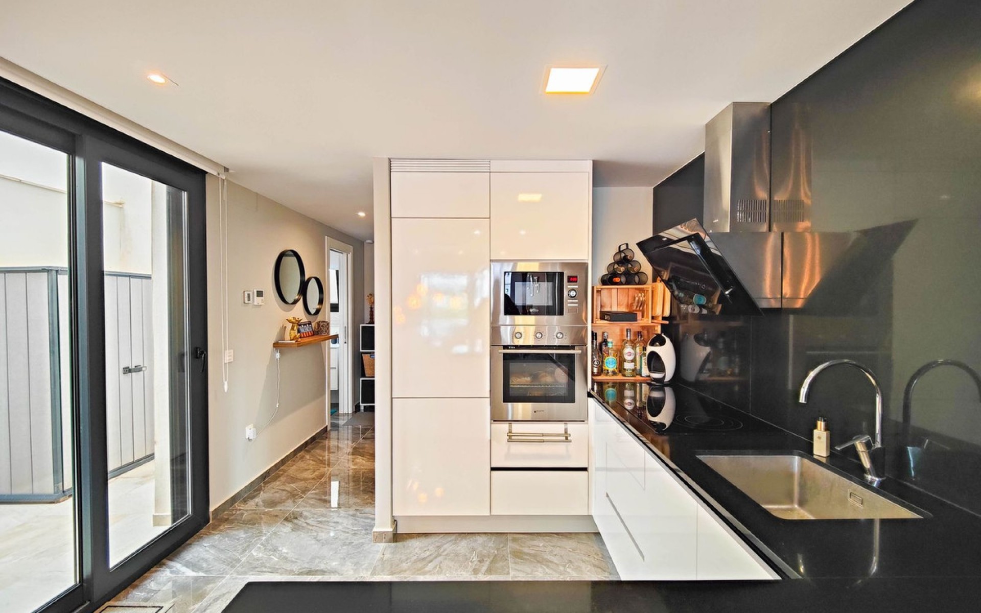 Resale - Apartment - Los Altos