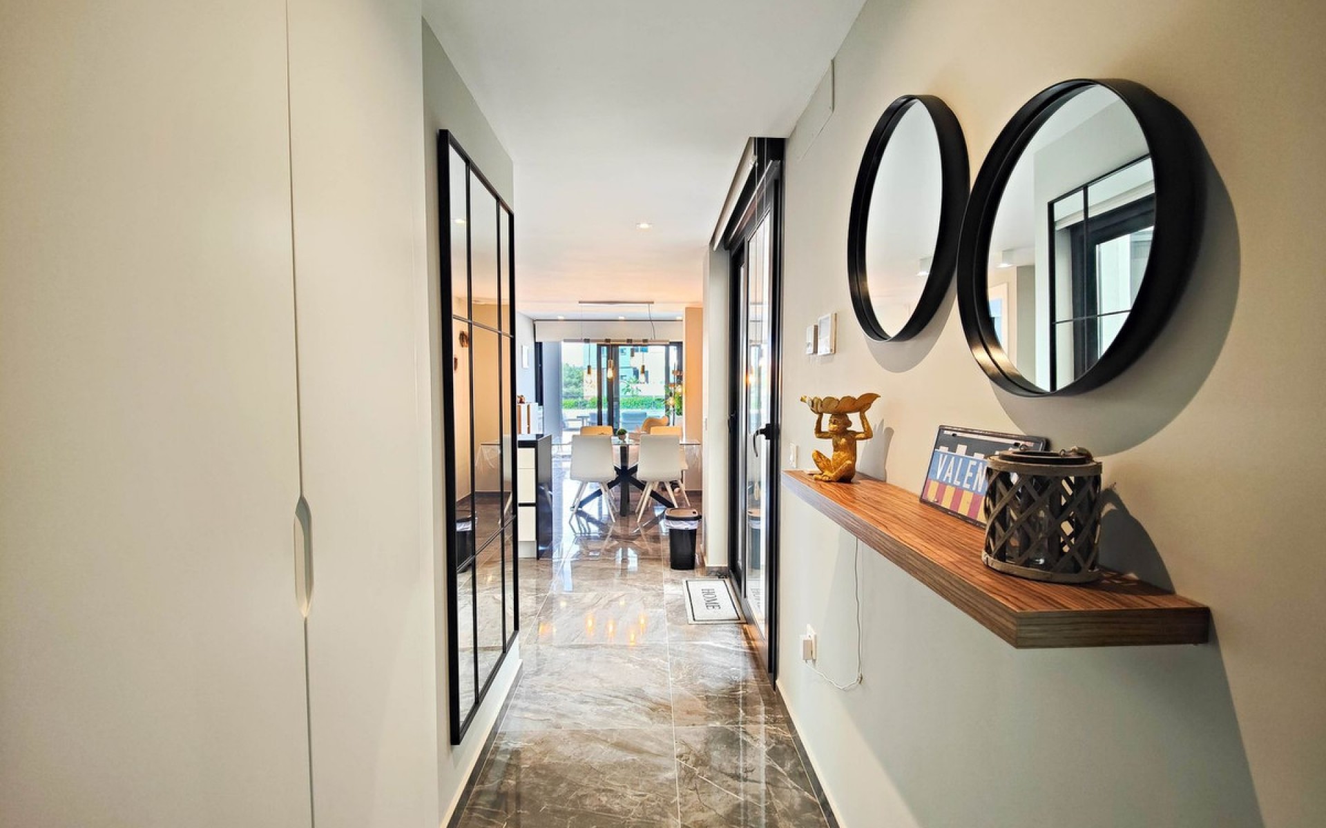 Resale - Apartment - Los Altos