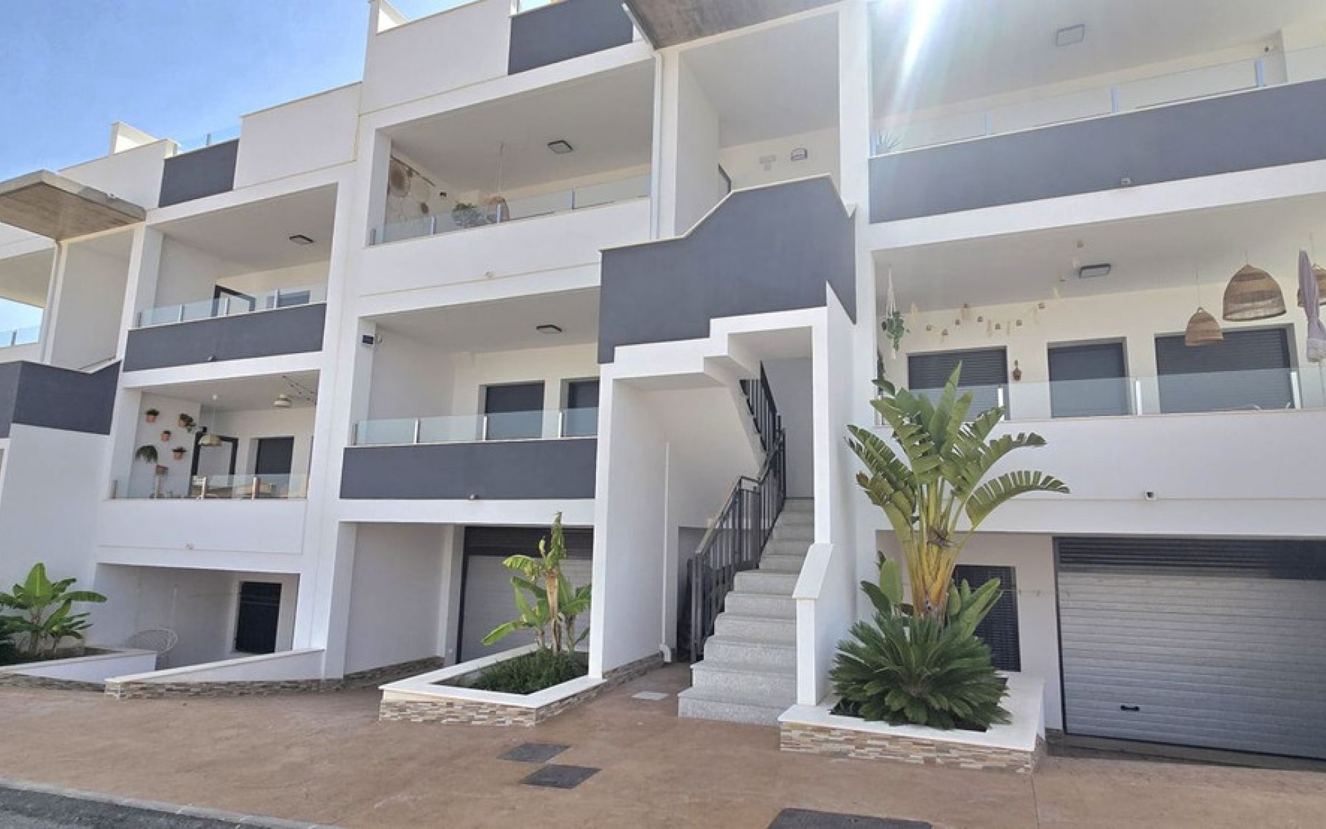 Resale - Apartment - Los Altos