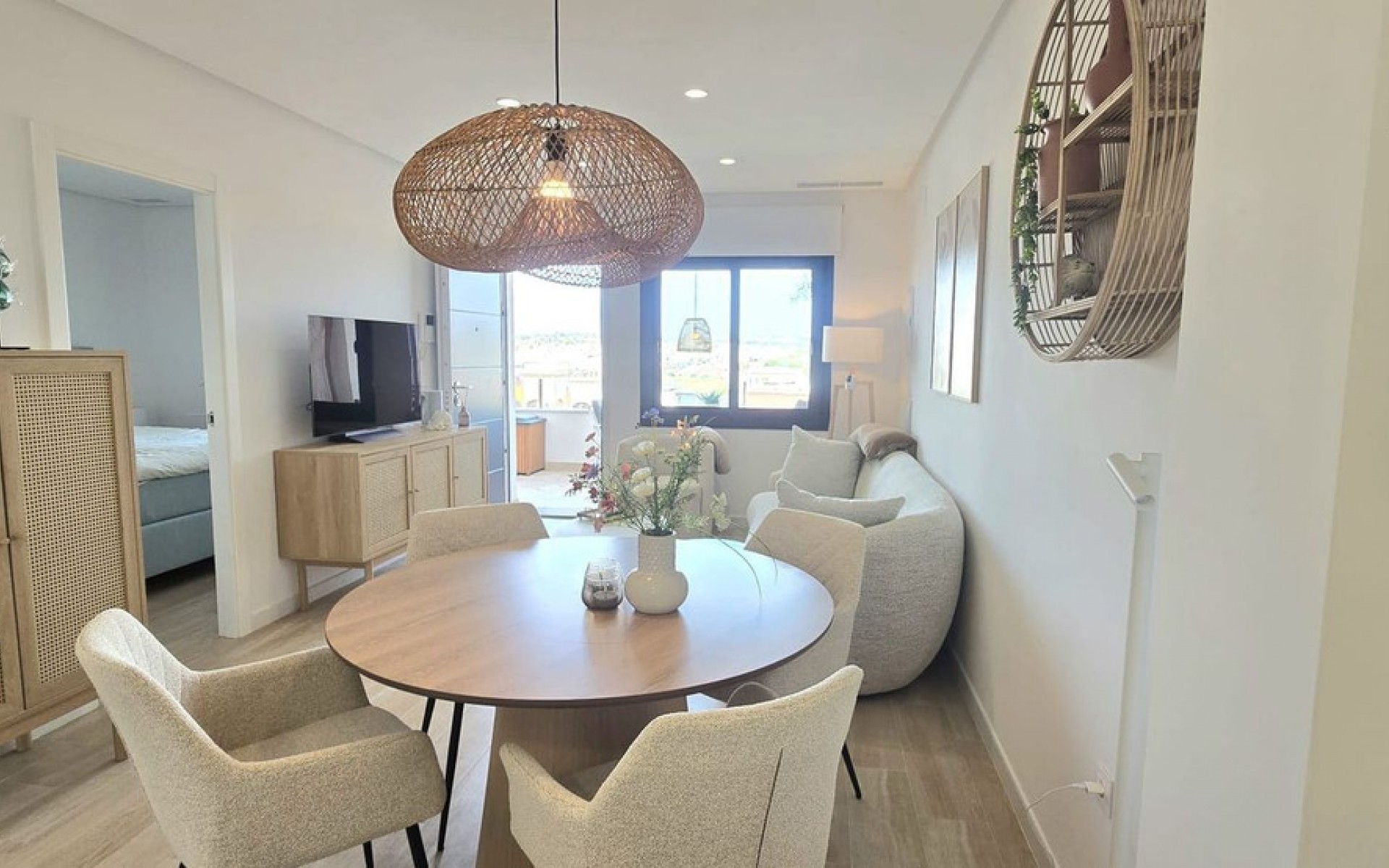 Resale - Apartment - Los Altos