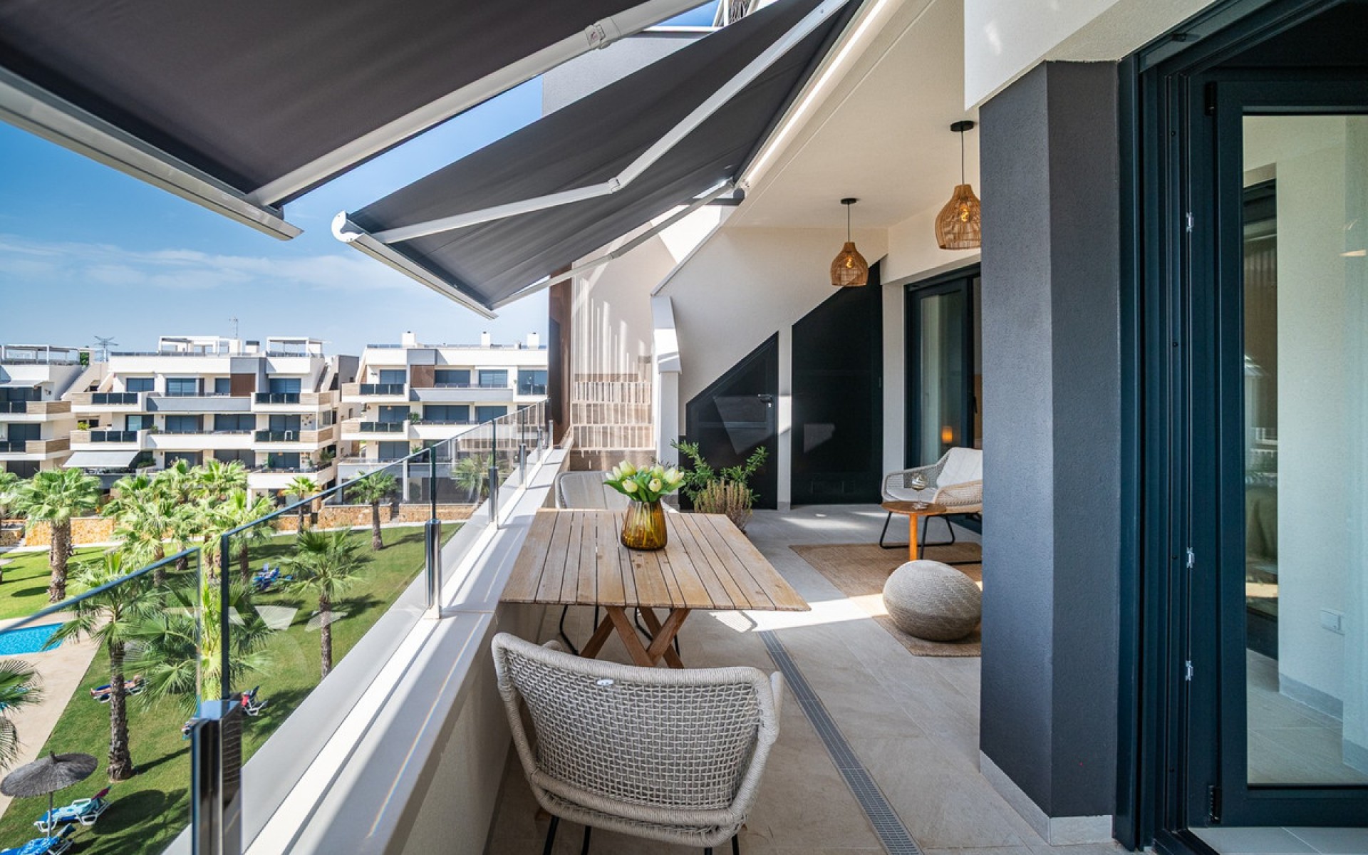 Resale - Apartment - Los Altos
