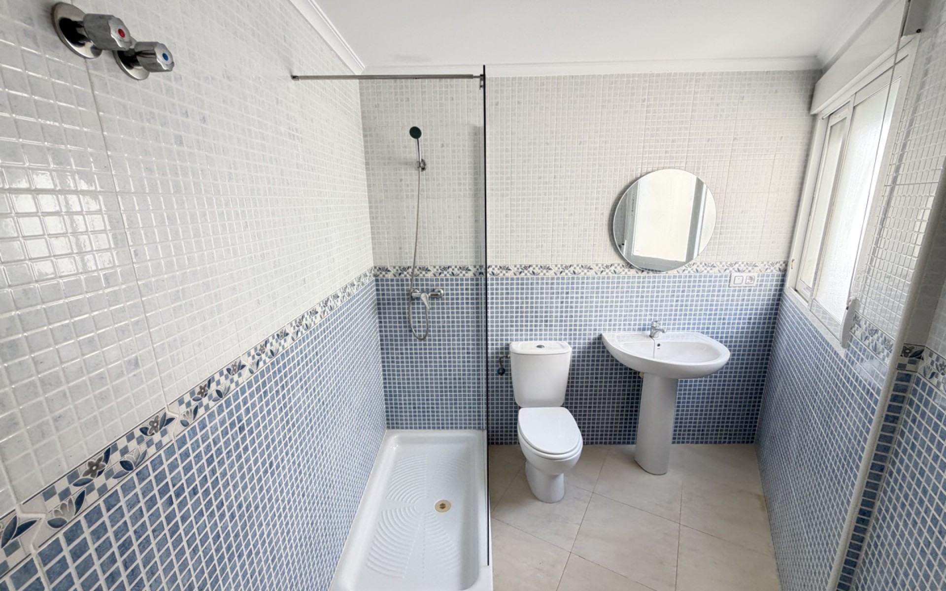 Resale - Apartment - Los Montesinos