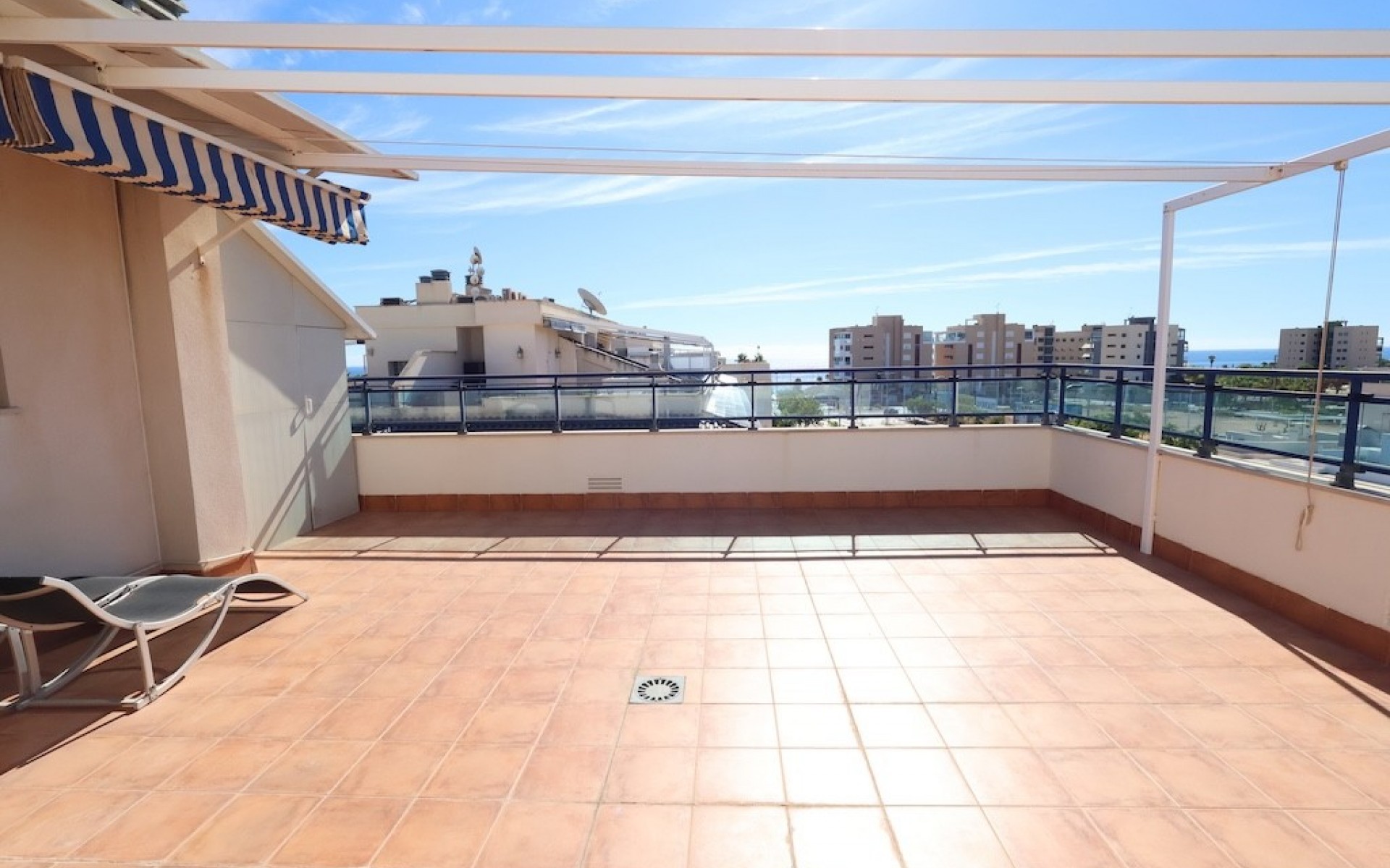 Resale - Apartment - Mil Palmeras
