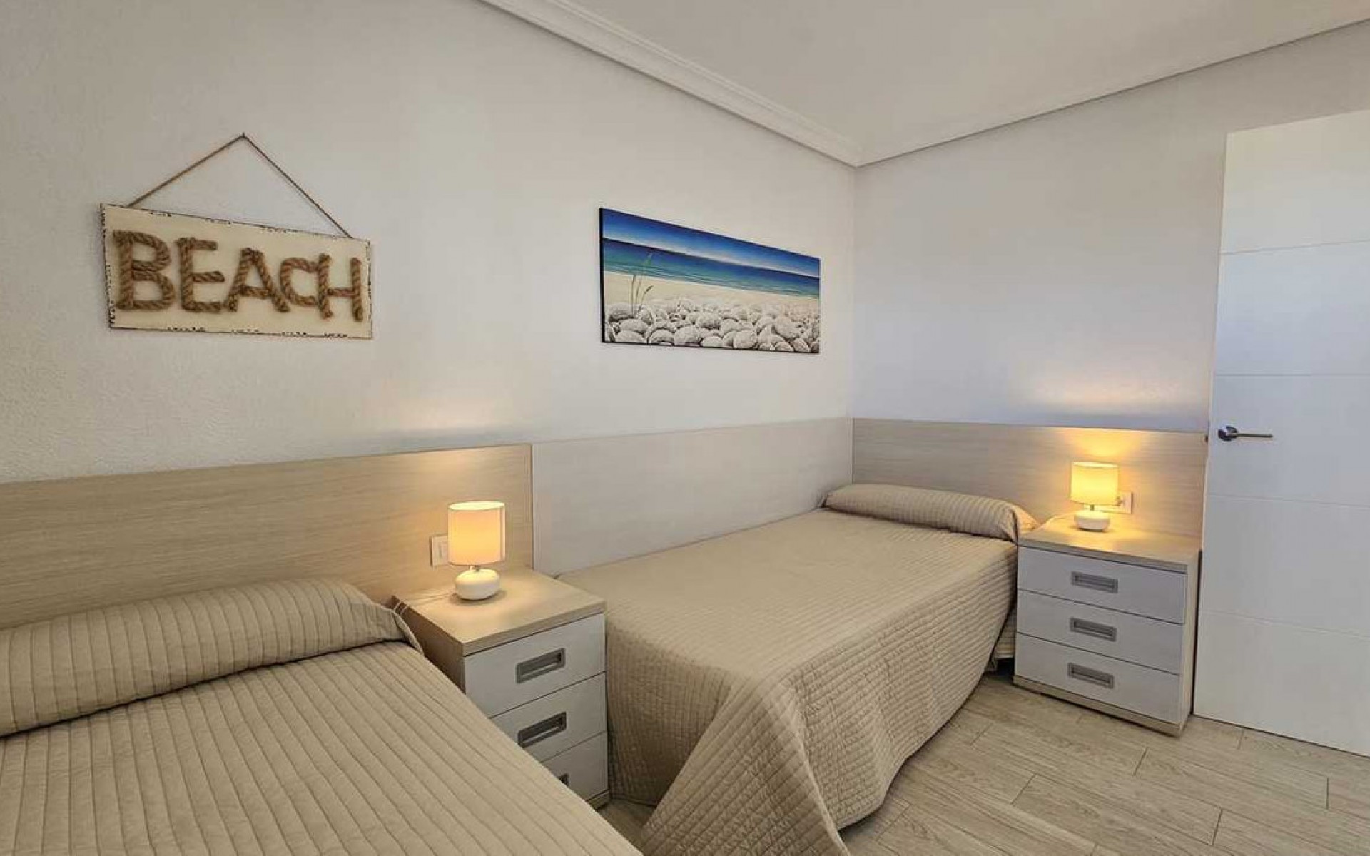 Resale - Apartment - Mil Palmeras