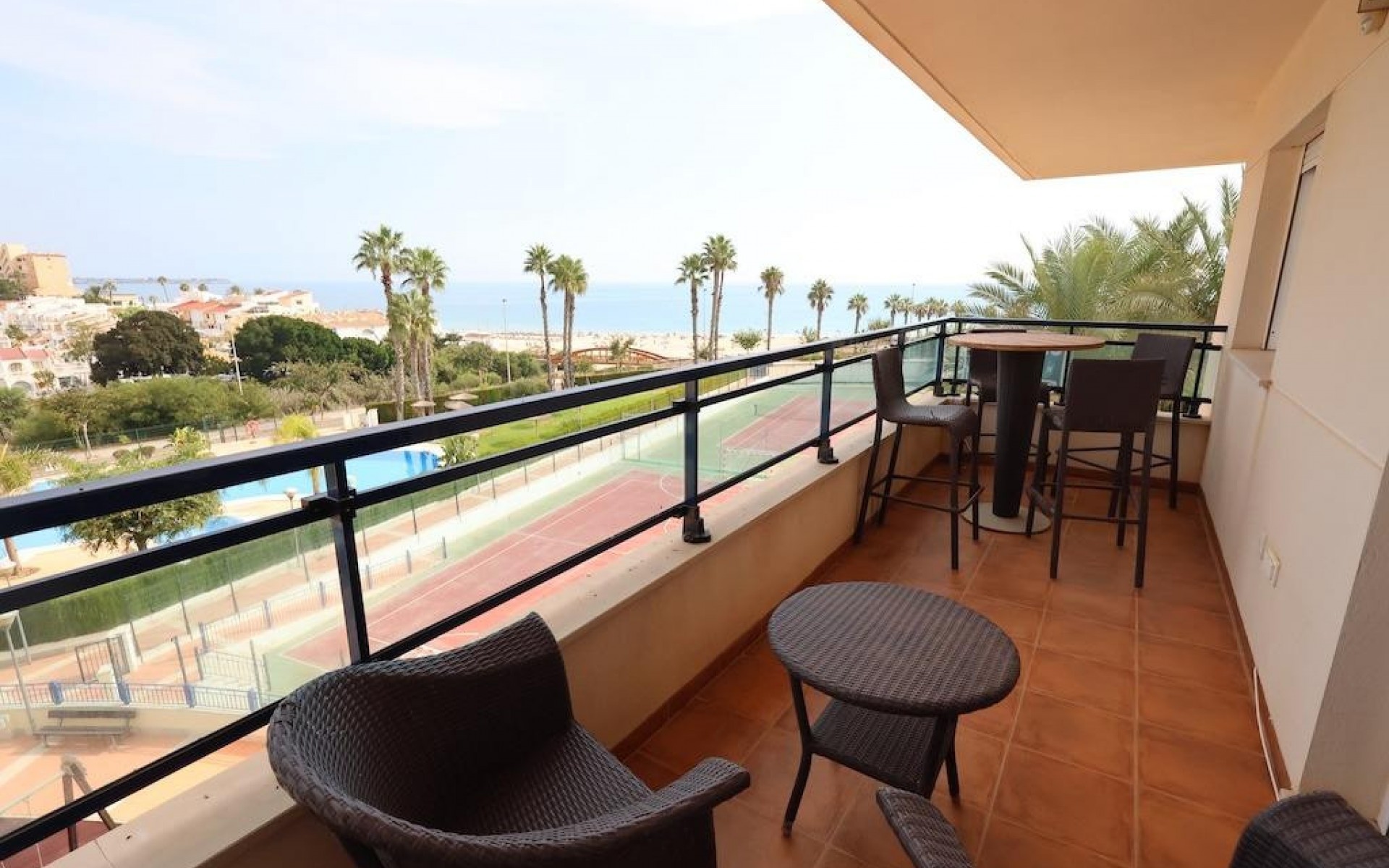 Resale - Apartment - Mil Palmeras