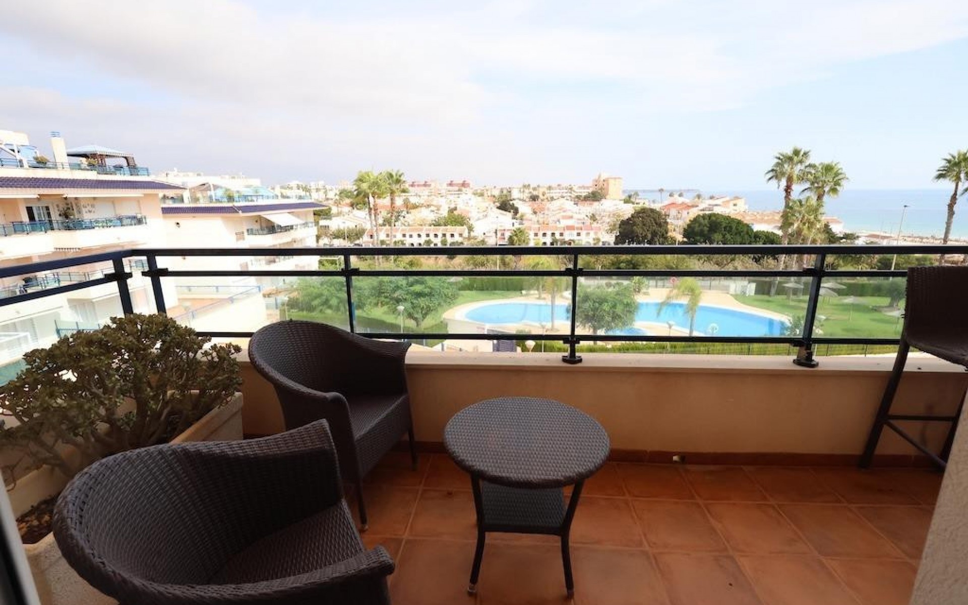 Resale - Apartment - Mil Palmeras