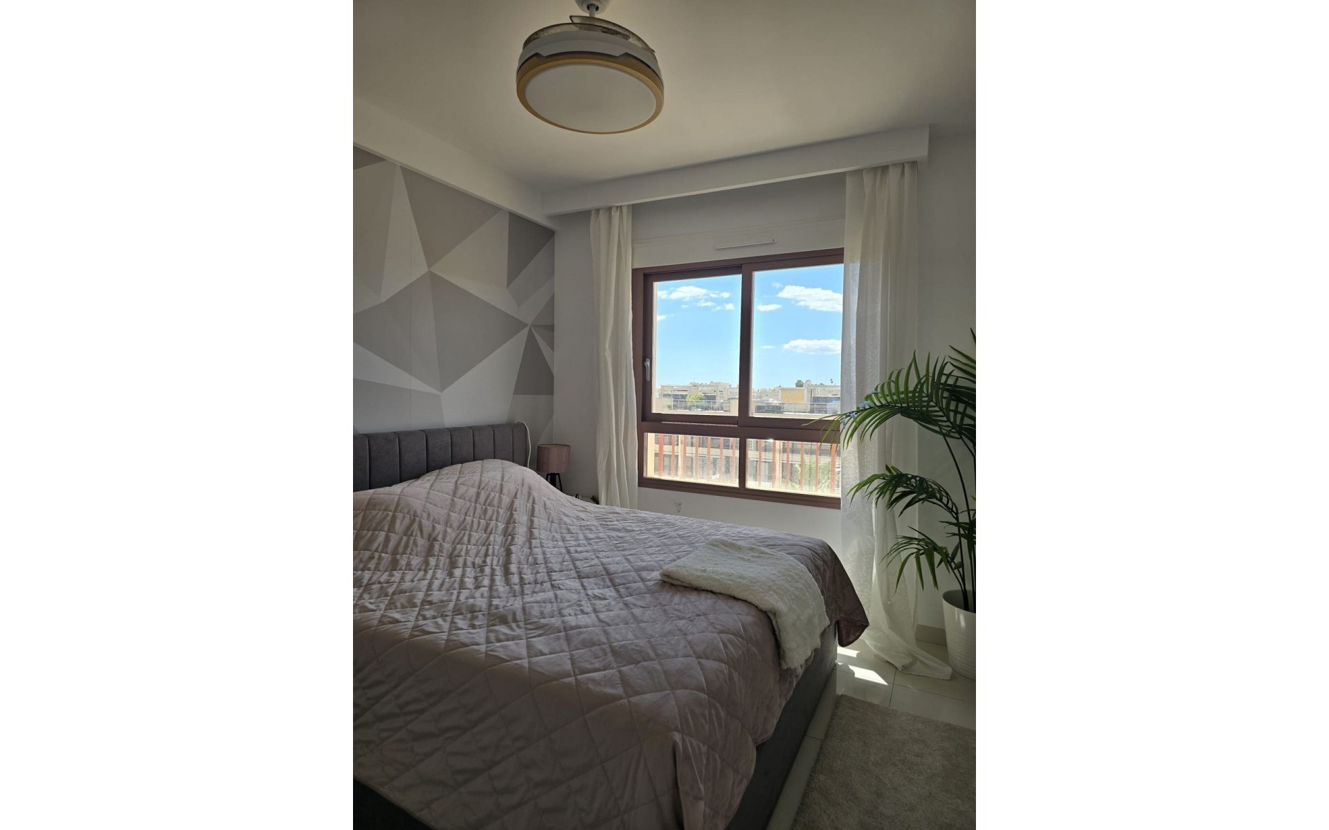 Resale - Apartment - Mil Palmeras