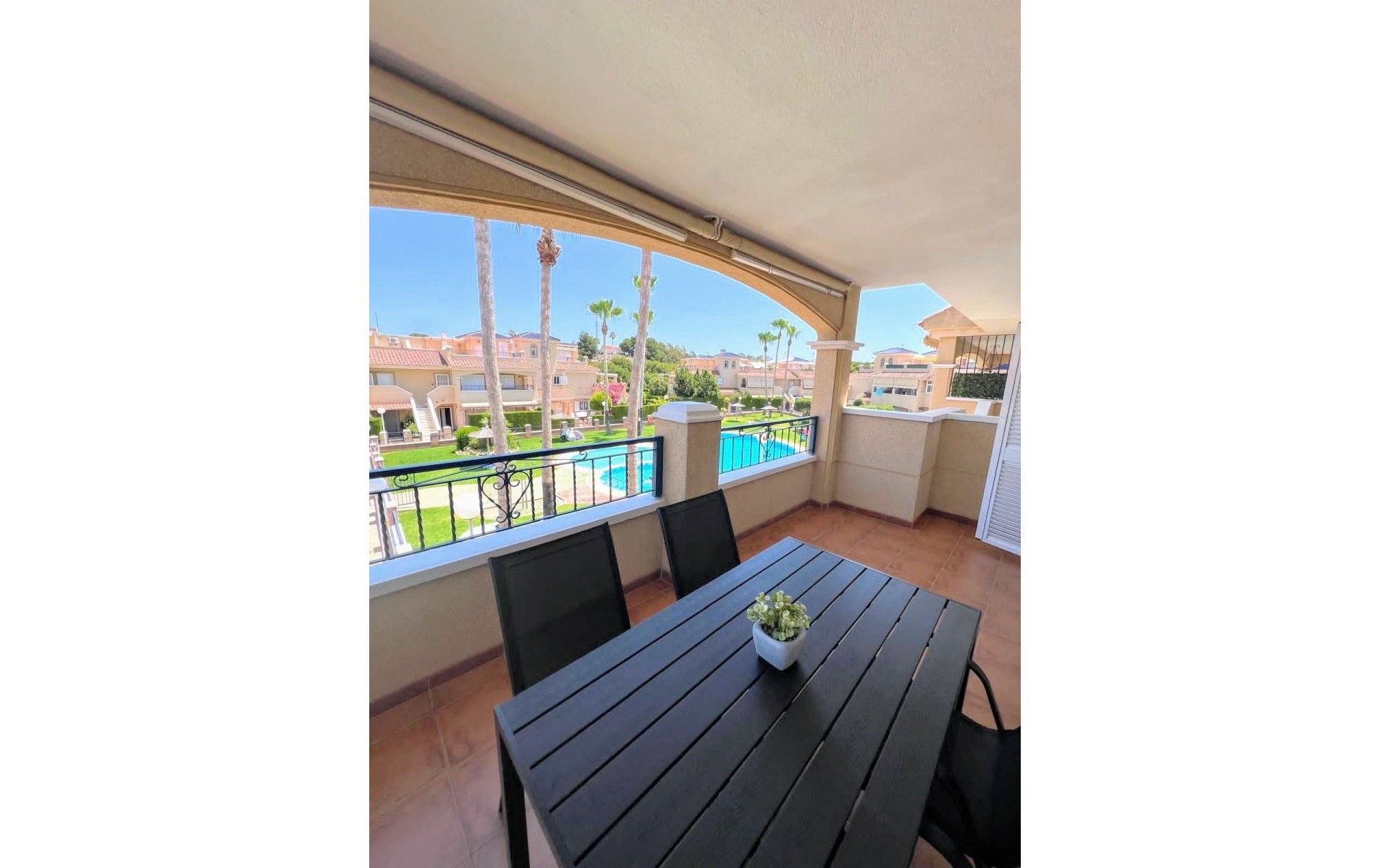 Resale - Apartment - Mil Palmeras