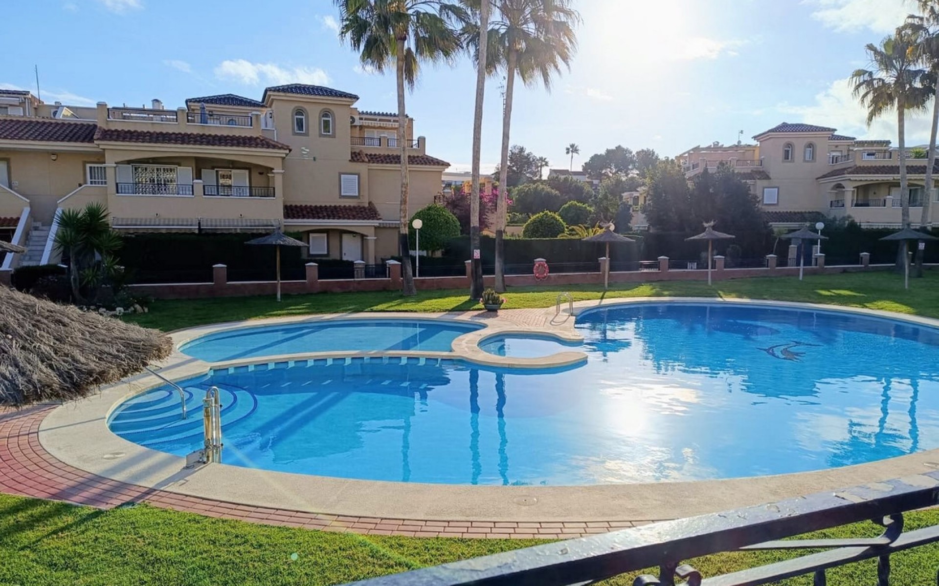 Resale - Apartment - Mil Palmeras