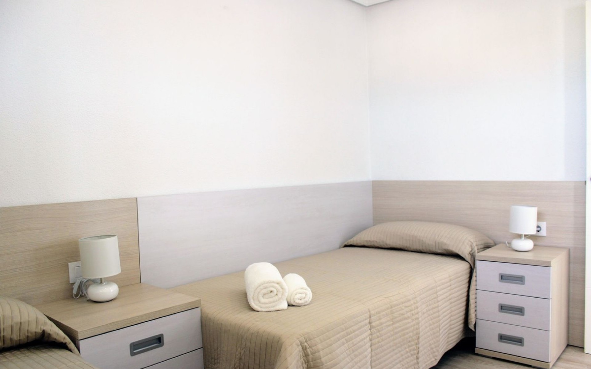 Resale - Apartment - Mil Palmeras