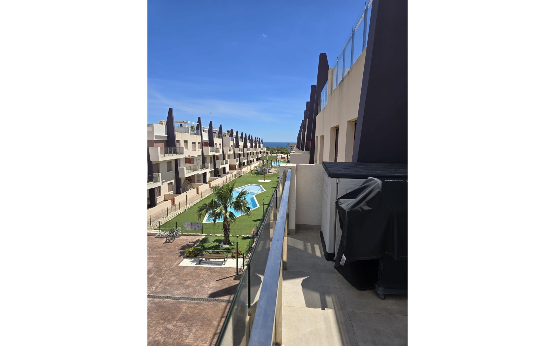 Resale - Apartment - Mil Palmeras