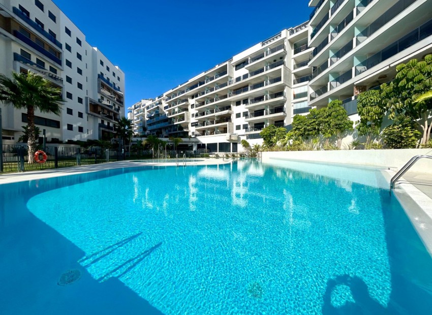 Resale - Apartment - Orihuela - Campoamor