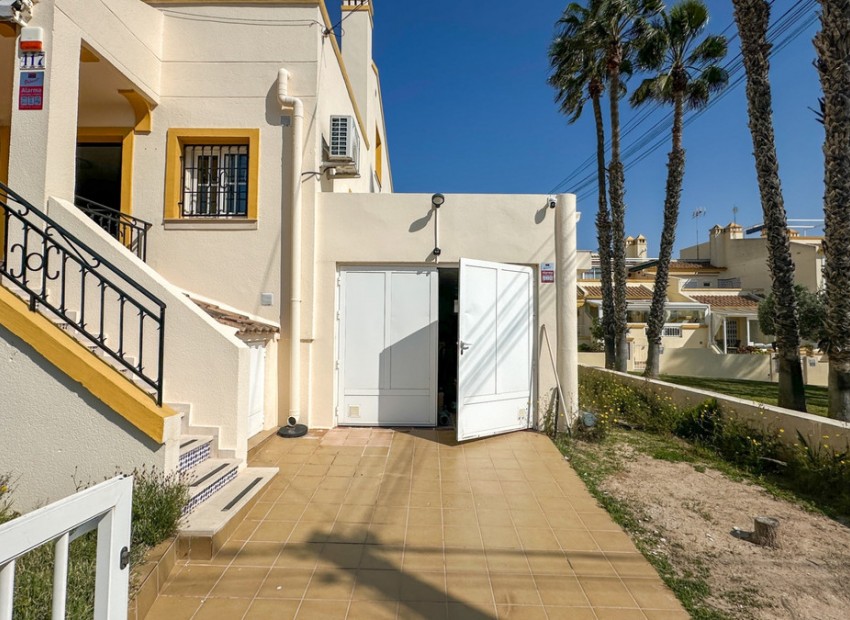 Resale - Apartment - Orihuela - Villamartin