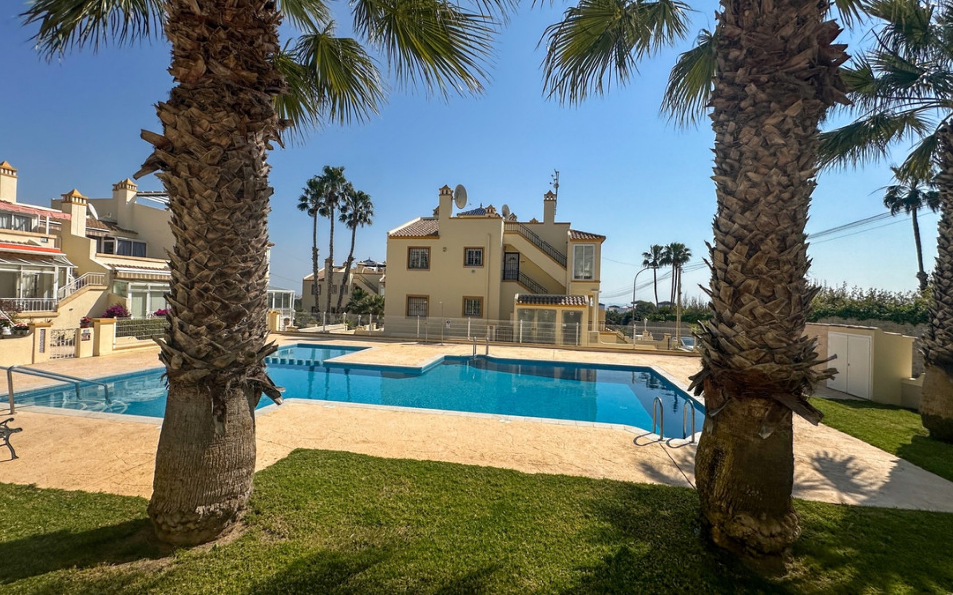 Resale - Apartment - Orihuela - Villamartin