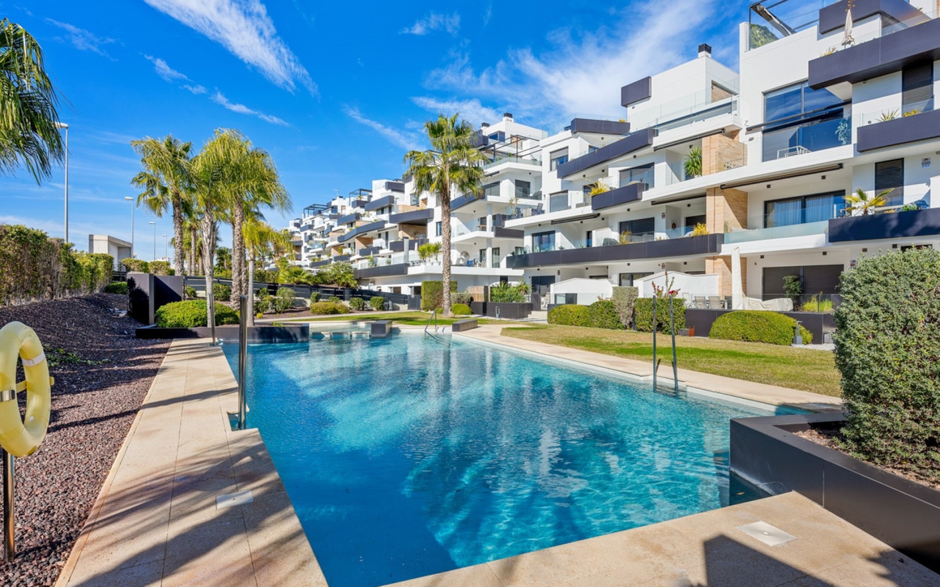 Resale - Apartment - Orihuela - Villamartin