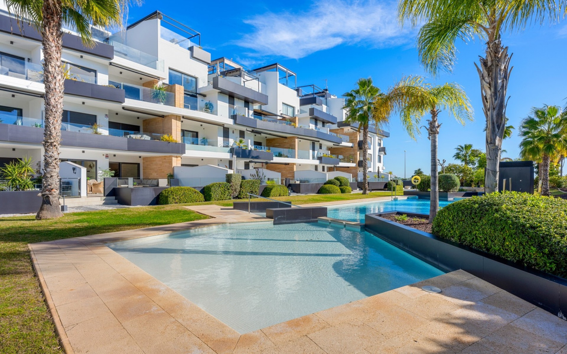 Resale - Apartment - Orihuela - Villamartin
