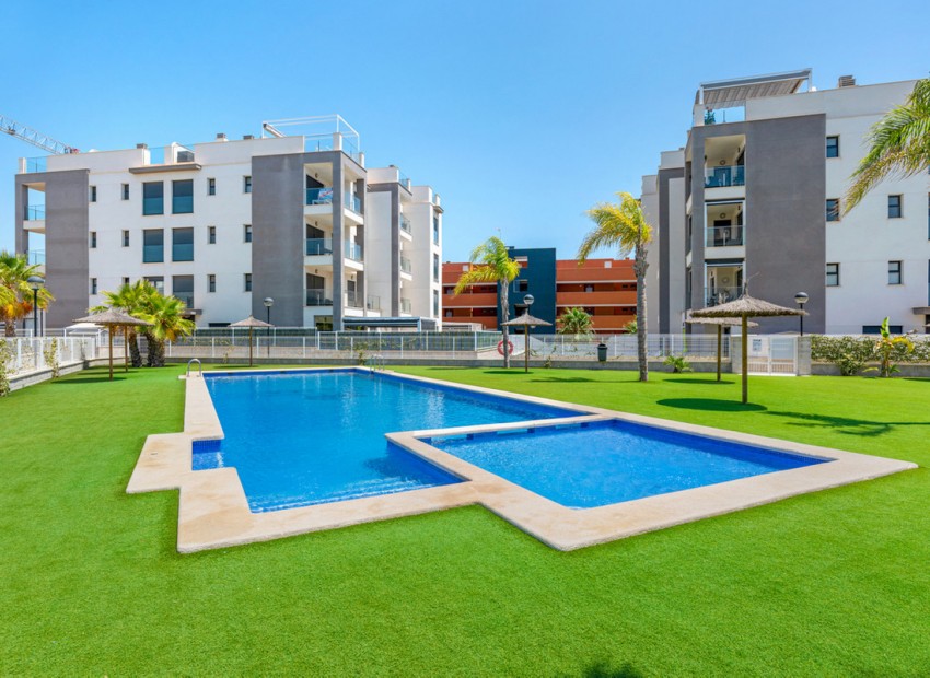 Resale - Apartment - Orihuela - Villamartin