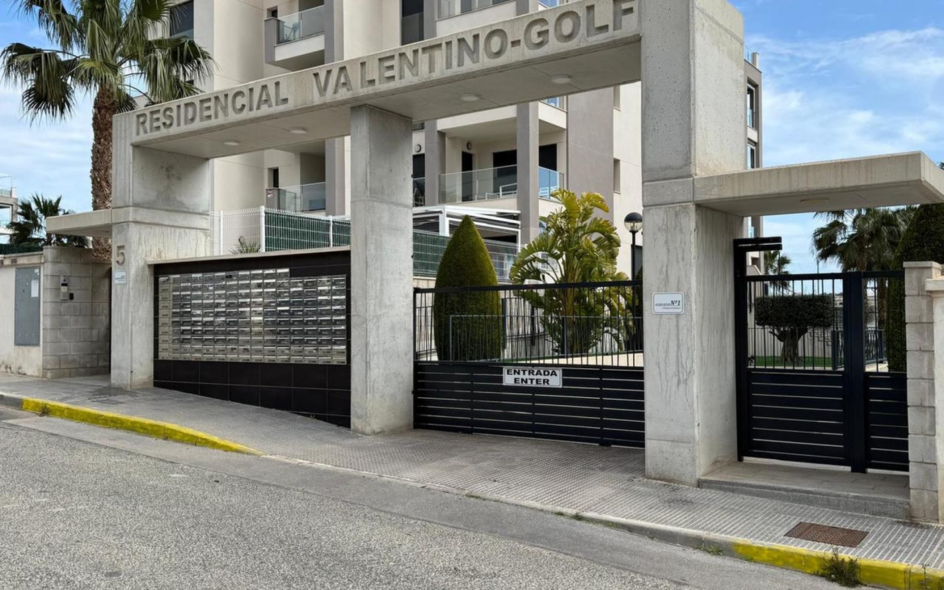 Resale - Apartment - Orihuela - Villamartin