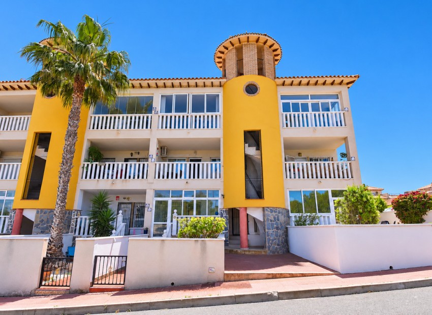 Resale - Apartment - Orihuela - Villamartin